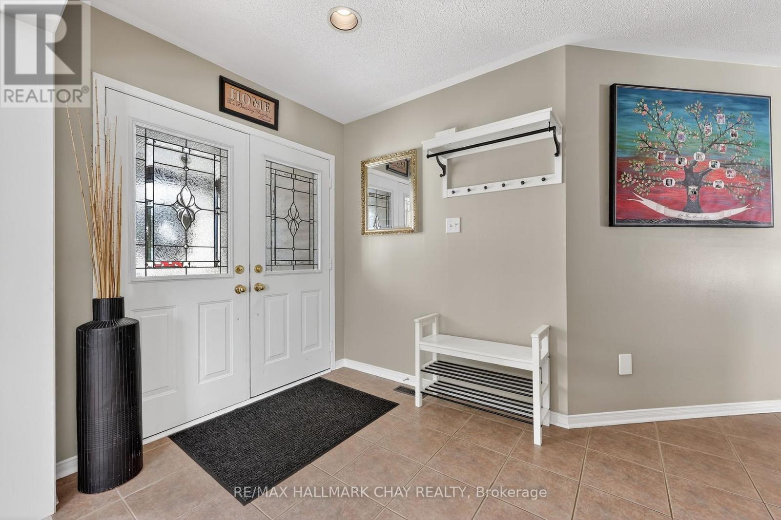 87 Truax Crescent, Essa (Angus), Ontario  L3W 0C1 - Photo 3 - N12938960