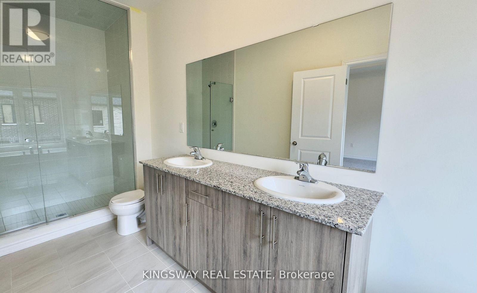 16 Blick Crescent, Aurora, Ontario  L4G 4A7 - Photo 20 - N12939076