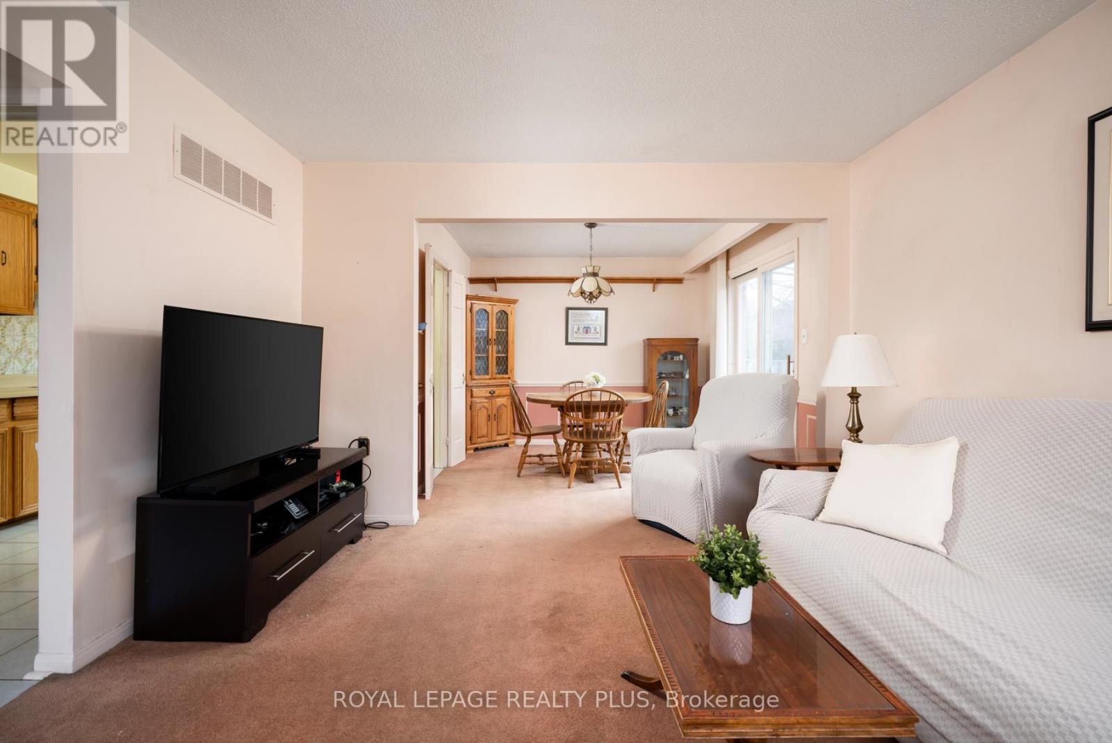 222 Centre Street W, Richmond Hill, Ontario  L4C 5K1 - Photo 14 - N12939096