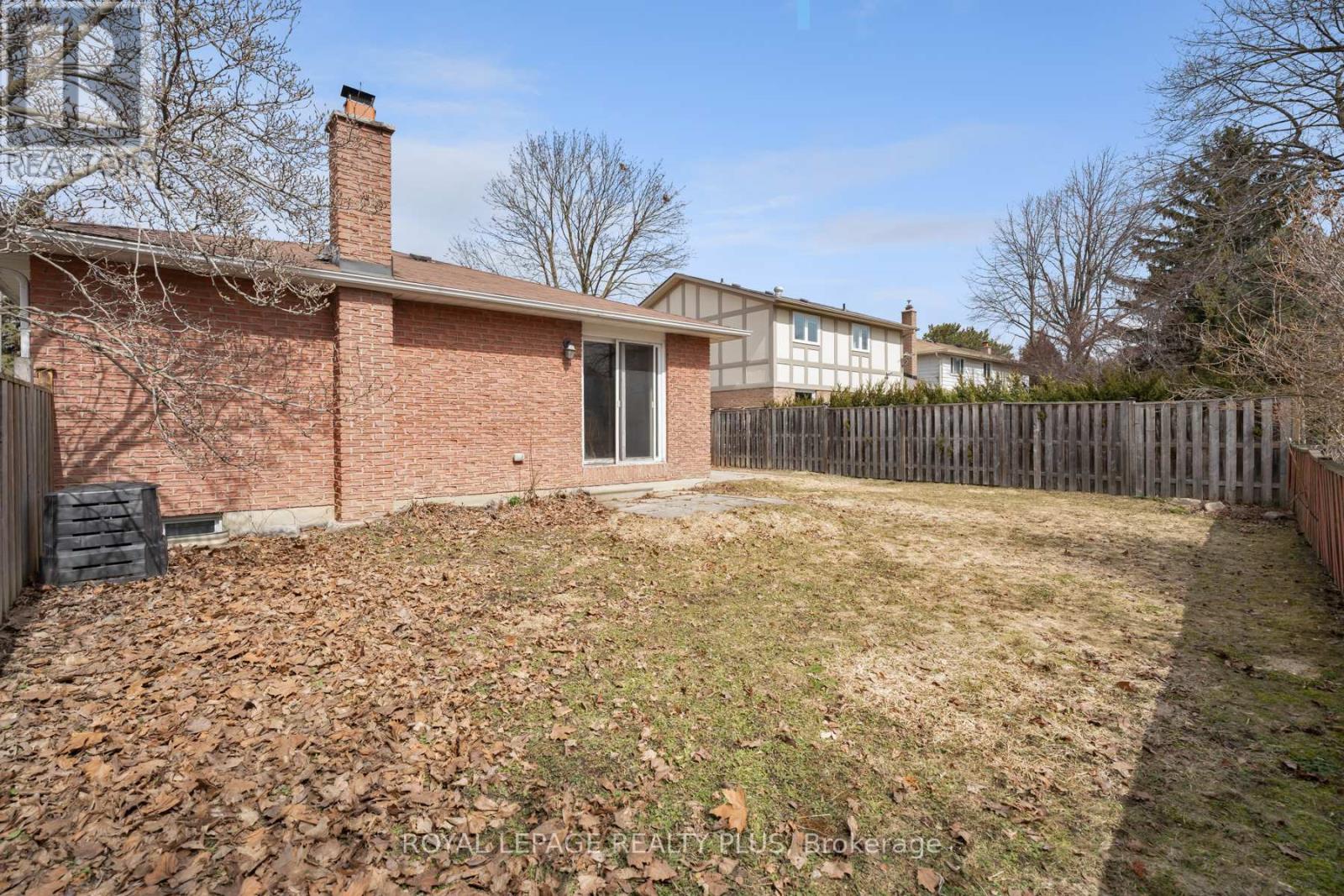 222 Centre Street W, Richmond Hill, Ontario  L4C 5K1 - Photo 45 - N12939096