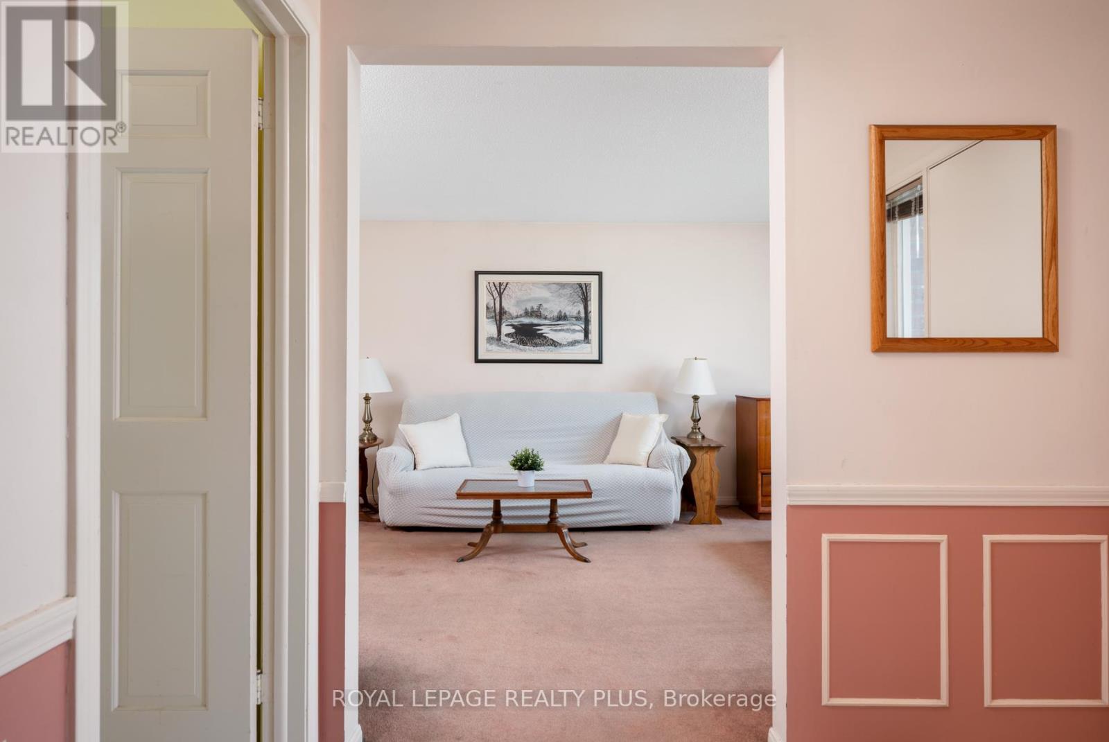 222 Centre Street W, Richmond Hill, Ontario  L4C 5K1 - Photo 6 - N12939096