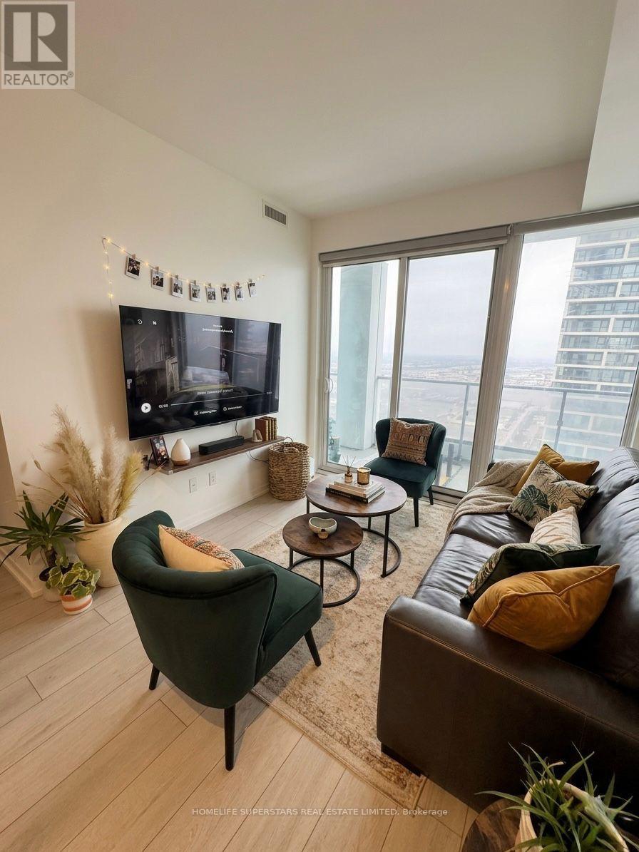 3801 - 5 Buttermill Avenue, Vaughan, Ontario  L4K 0J5 - Photo 3 - N12939214