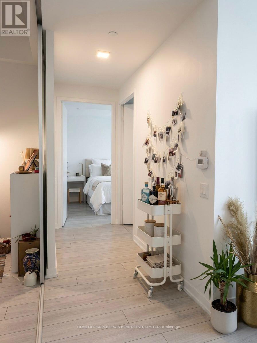 3801 - 5 Buttermill Avenue, Vaughan, Ontario  L4K 0J5 - Photo 4 - N12939214