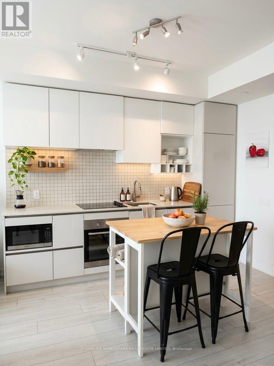 3801 - 5 Buttermill Avenue, Vaughan, Ontario  L4K 0J5 - Photo 5 - N12939214