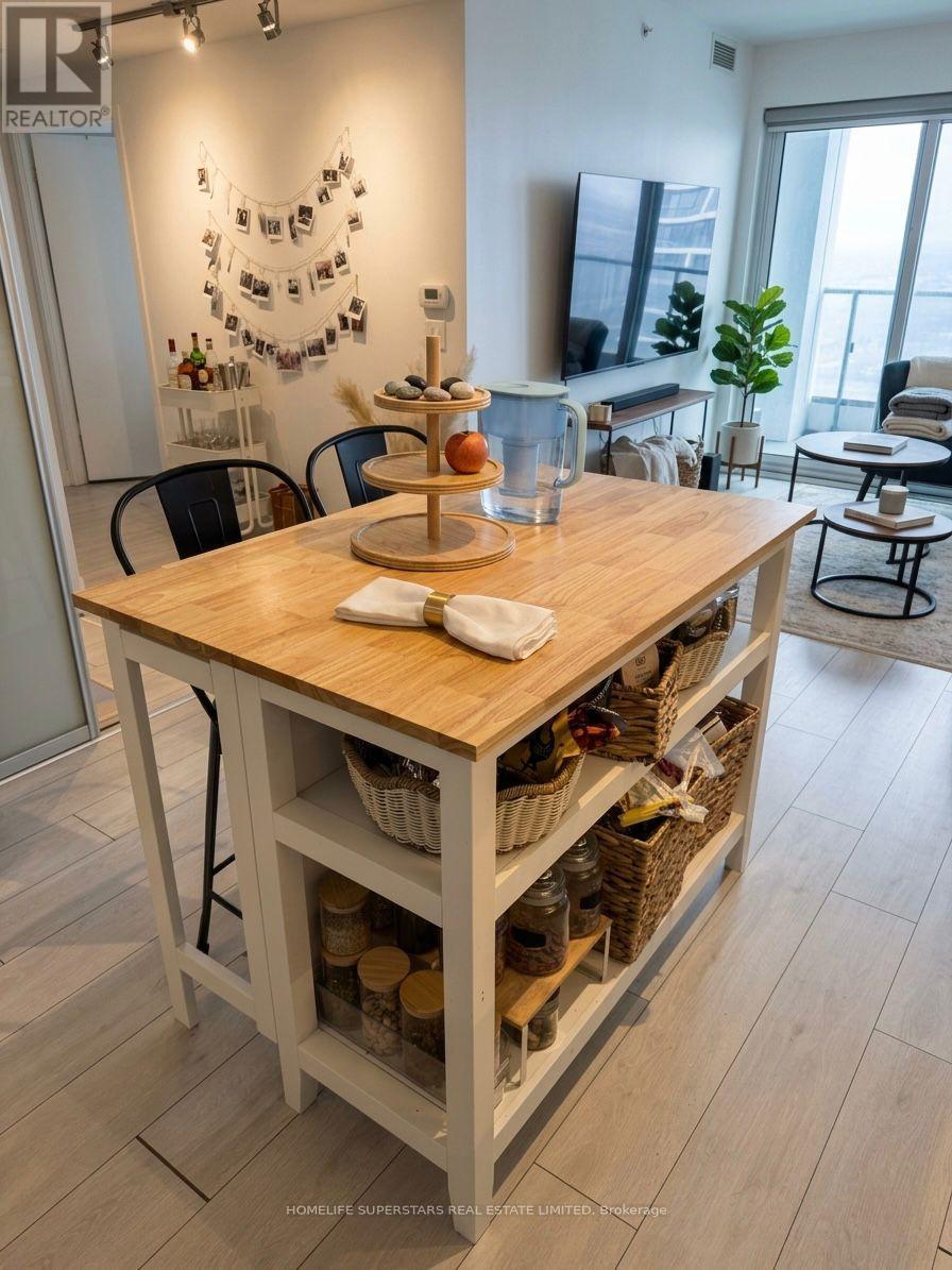 3801 - 5 Buttermill Avenue, Vaughan, Ontario  L4K 0J5 - Photo 6 - N12939214