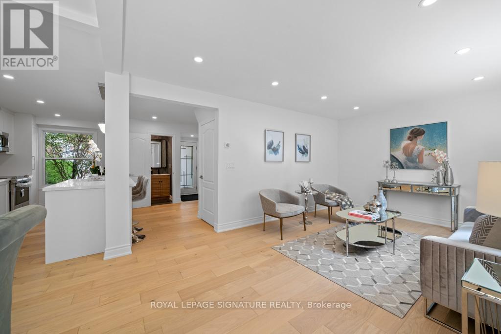 227 Thoms Crescent, Newmarket, Ontario  L3Y 1C9 - Photo 10 - N12939236