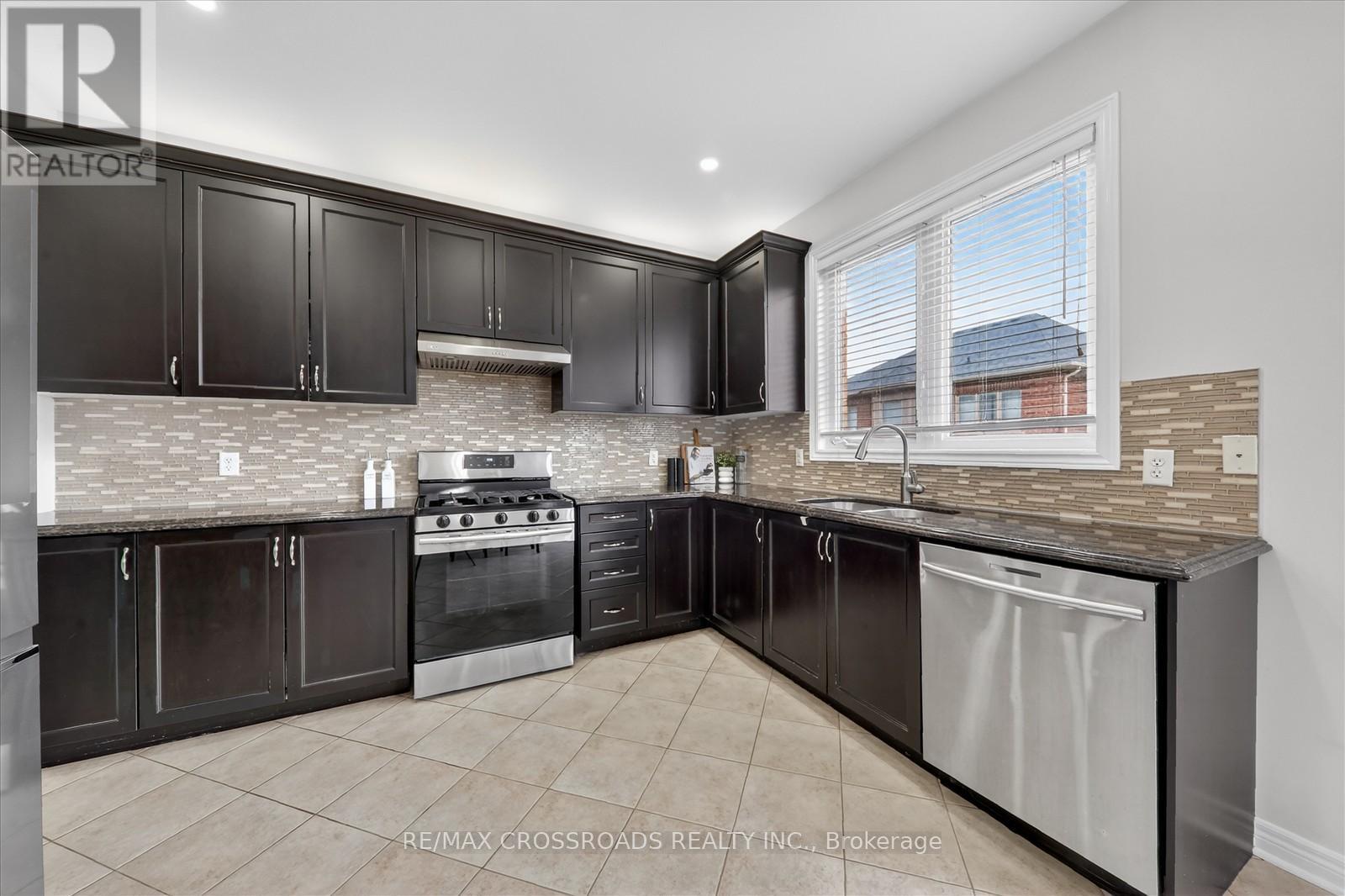 10 Sedore Street, Markham (Greensborough), Ontario  L6E 0K2 - Photo 18 - N12939244