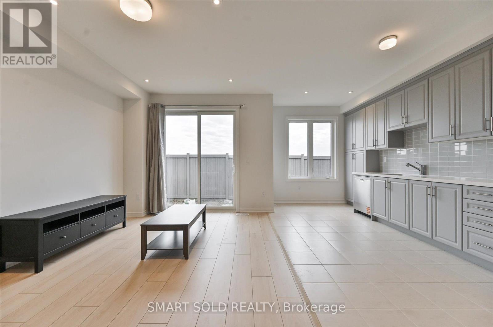 78 Tipp Drive, Richmond Hill, Ontario  L4E 1A2 - Photo 10 - N12939246