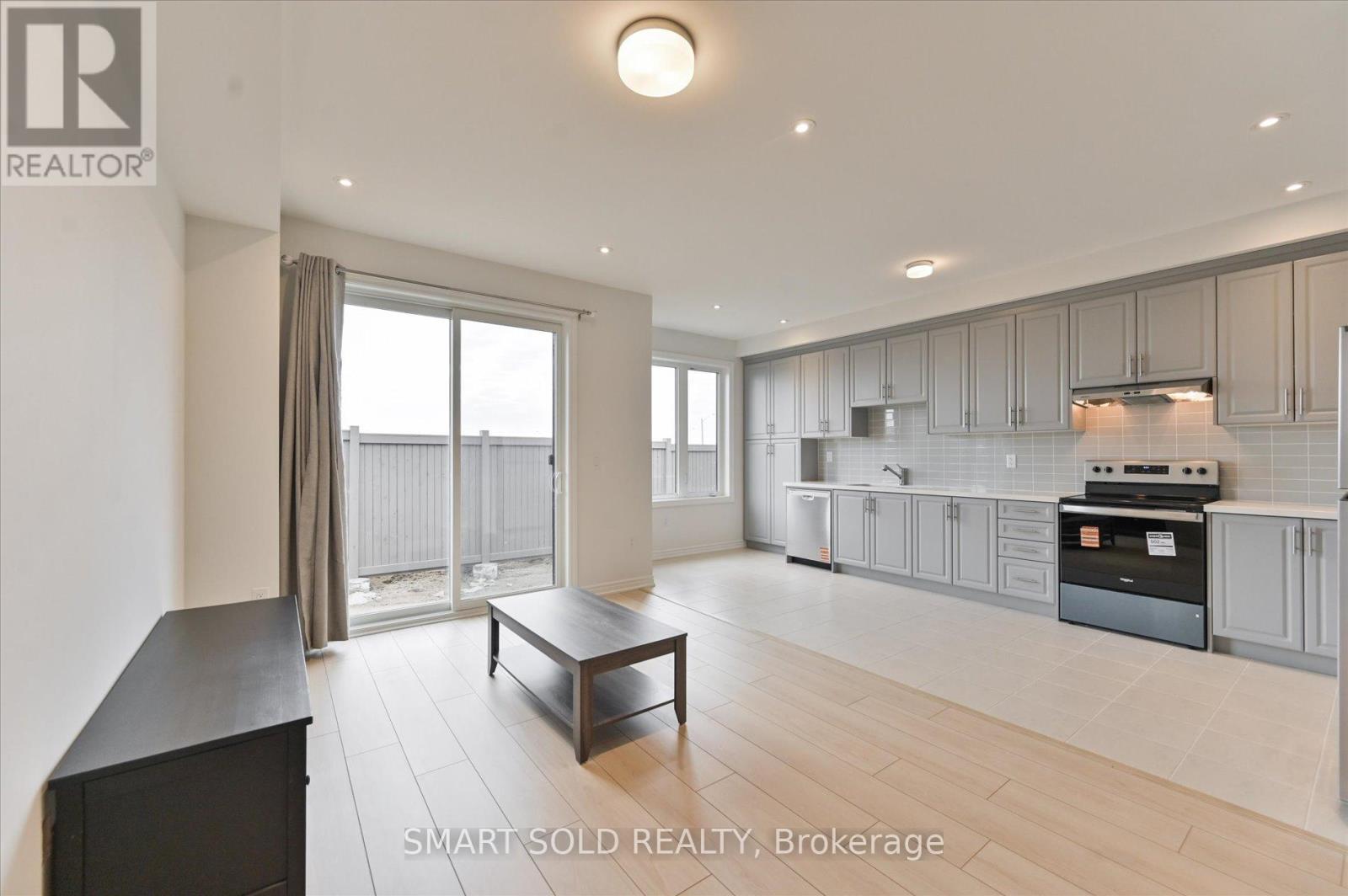 78 Tipp Drive, Richmond Hill, Ontario  L4E 1A2 - Photo 11 - N12939246