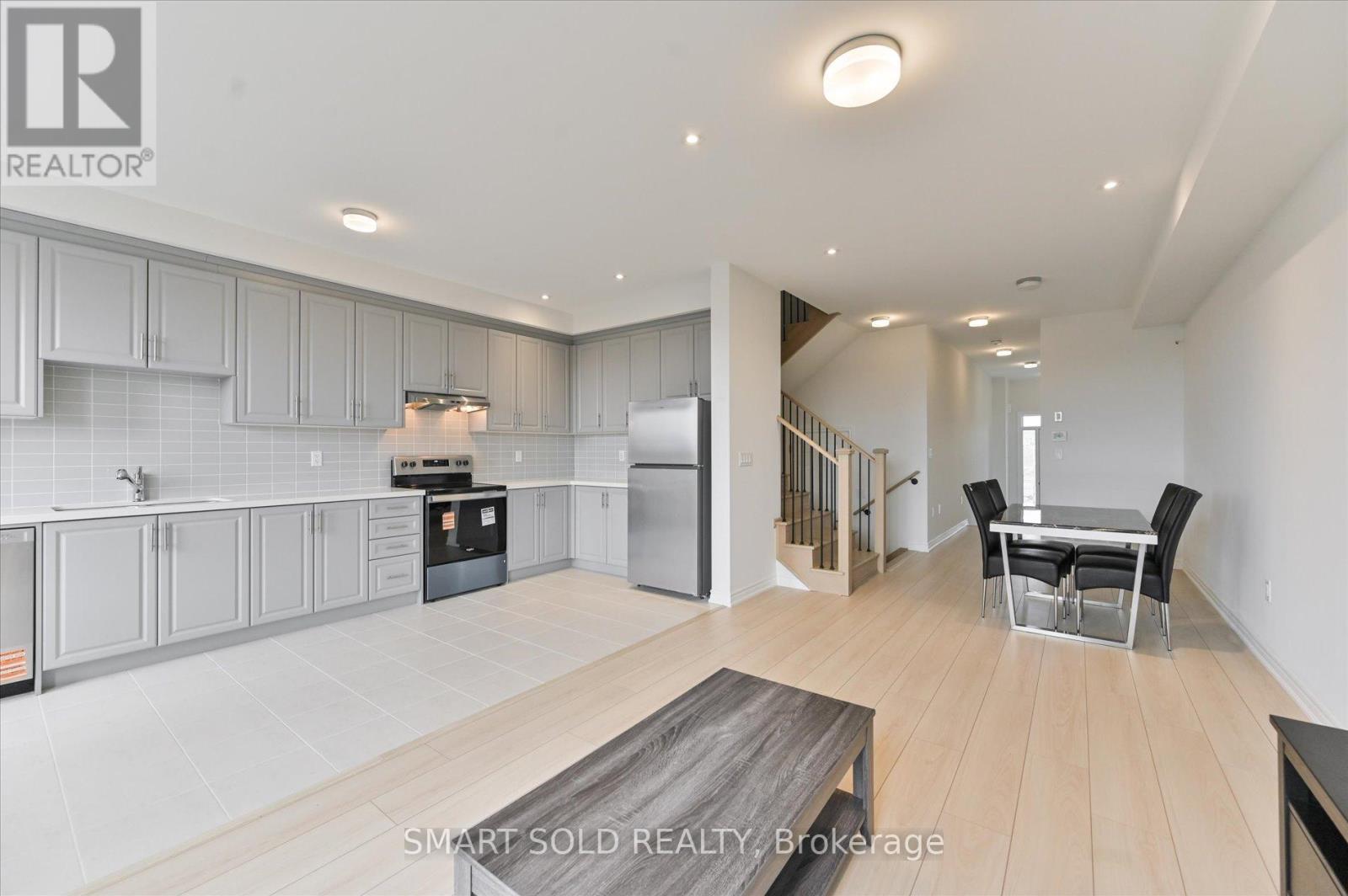 78 Tipp Drive, Richmond Hill, Ontario  L4E 1A2 - Photo 12 - N12939246