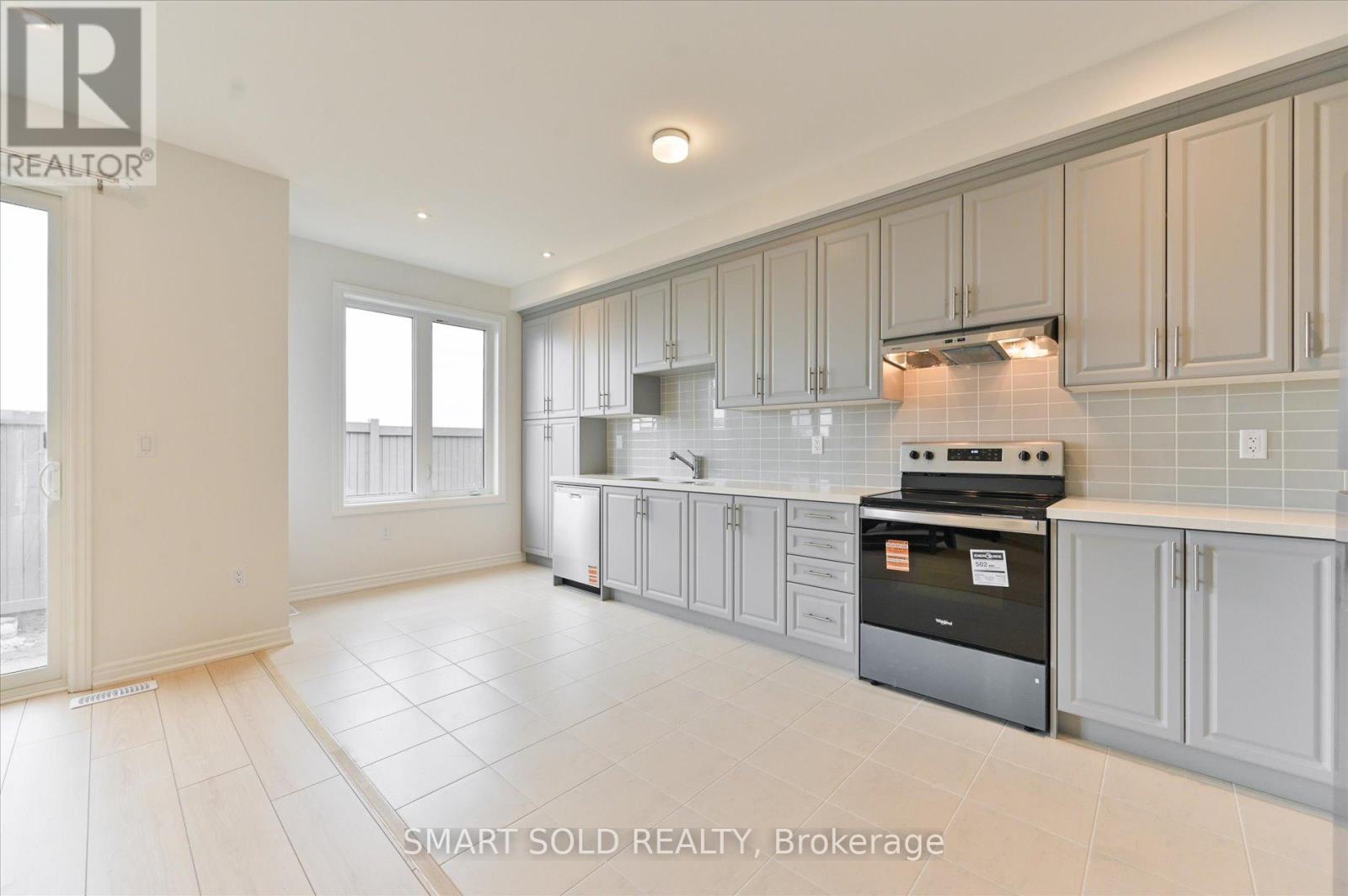 78 Tipp Drive, Richmond Hill, Ontario  L4E 1A2 - Photo 13 - N12939246