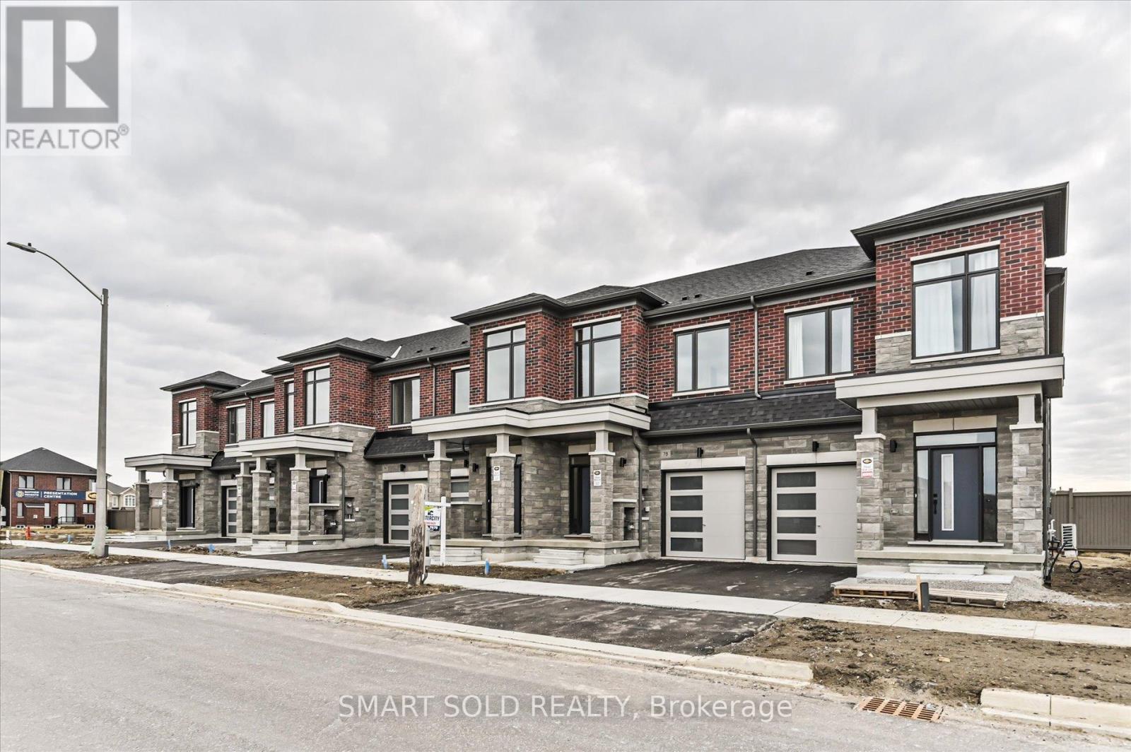 78 Tipp Drive, Richmond Hill, Ontario  L4E 1A2 - Photo 2 - N12939246