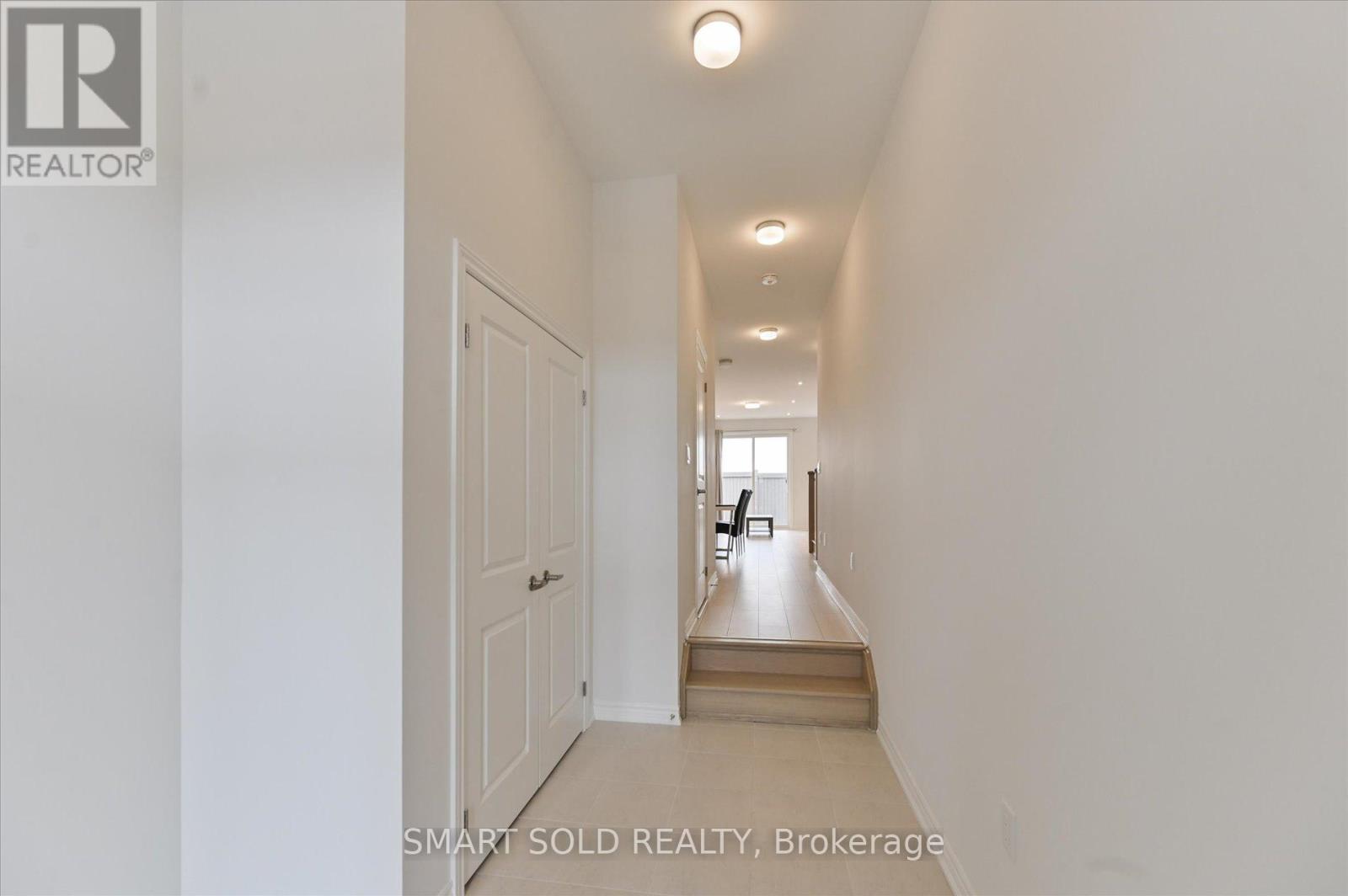 78 Tipp Drive, Richmond Hill, Ontario  L4E 1A2 - Photo 4 - N12939246