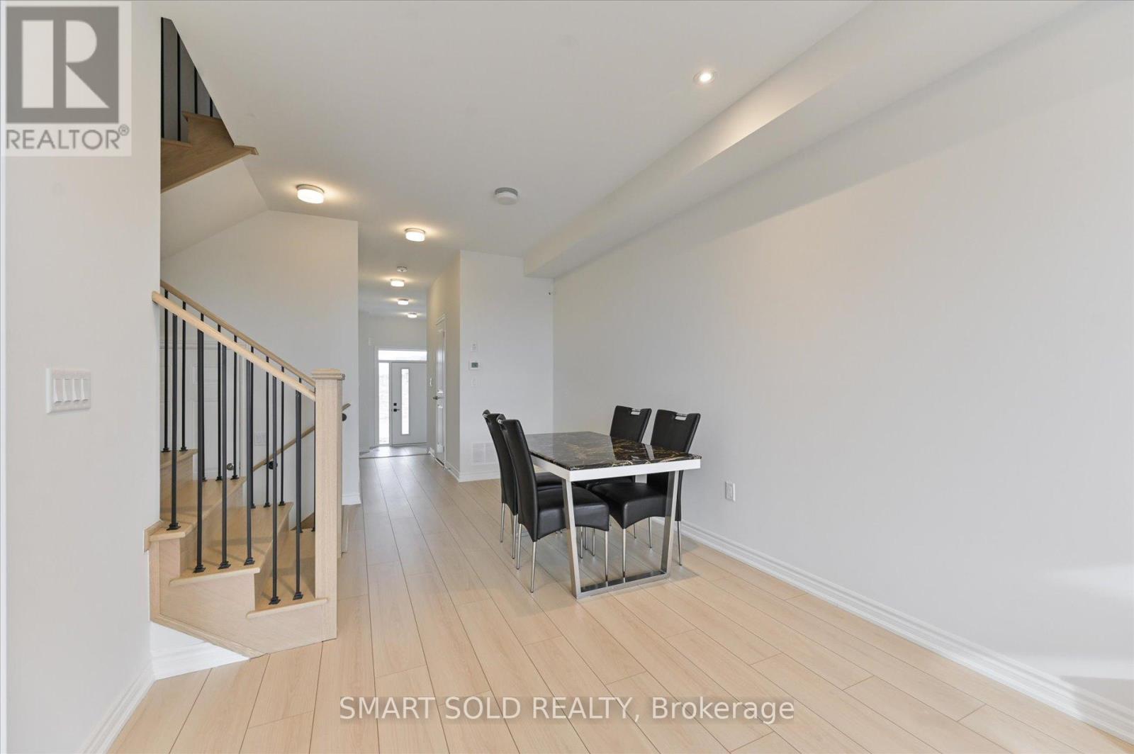 78 Tipp Drive, Richmond Hill, Ontario  L4E 1A2 - Photo 9 - N12939246