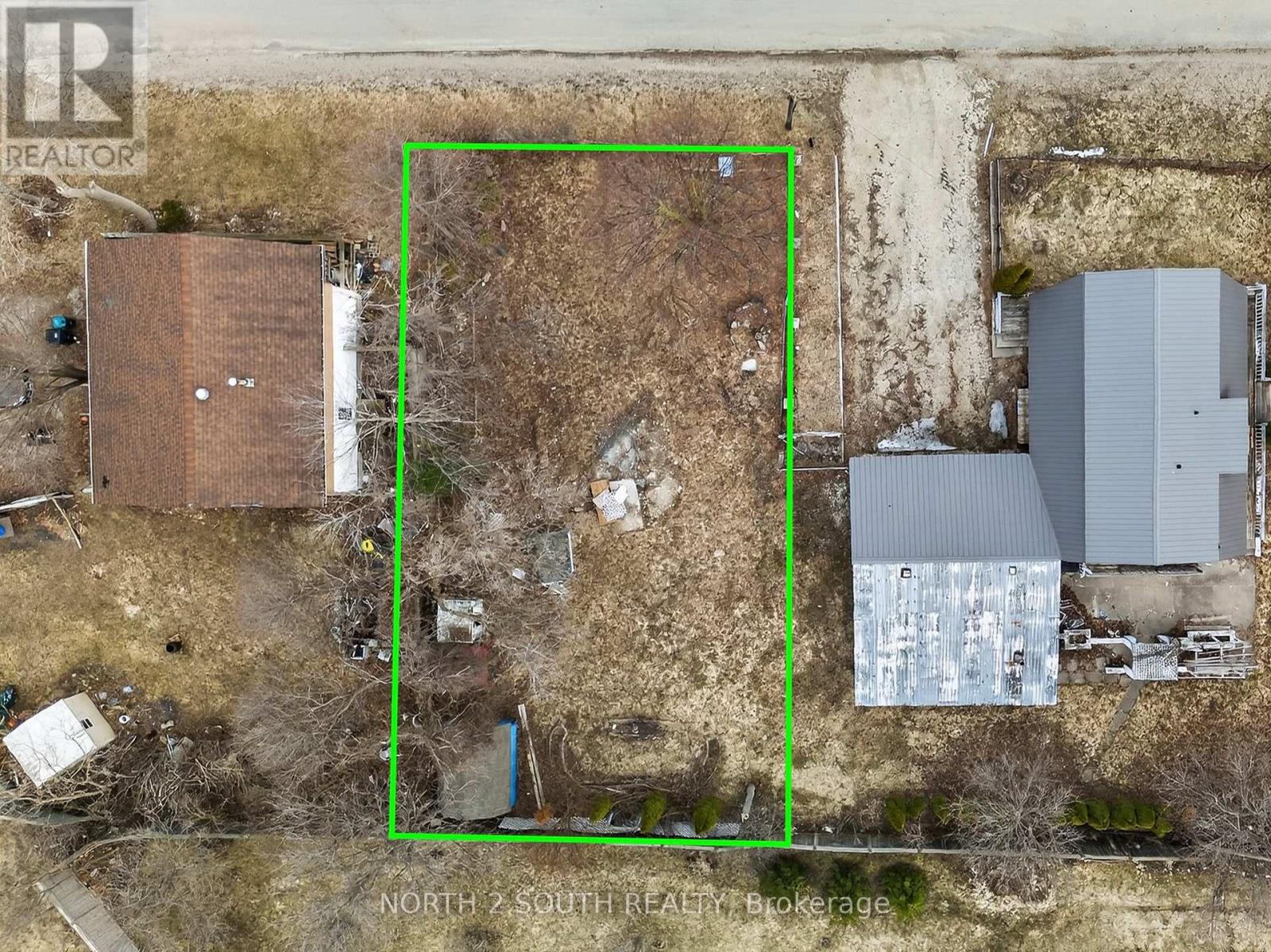 9 Bayview Avenue, Wasaga Beach, Ontario  L9Z 0E9 - Photo 3 - S12937850