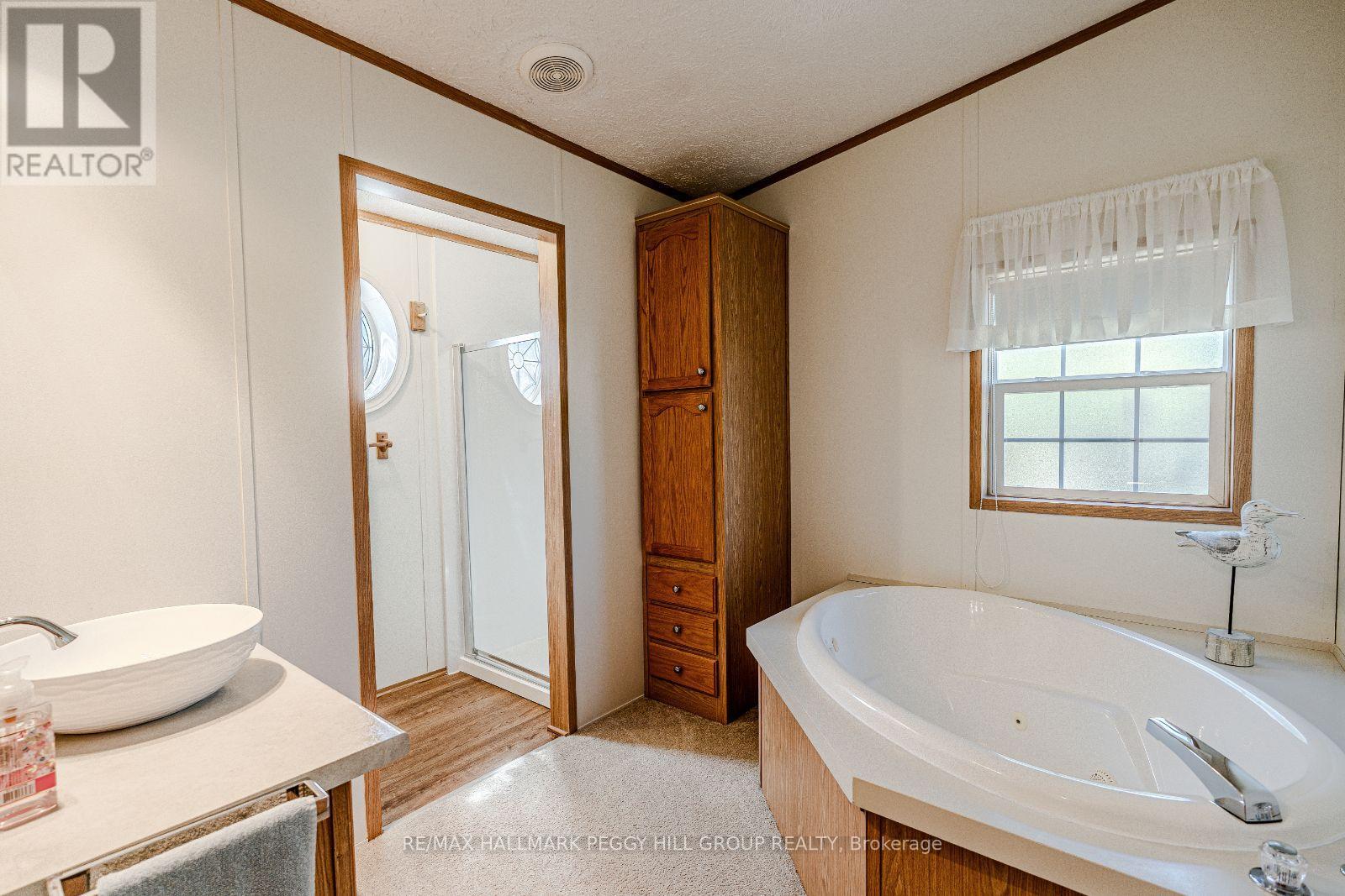 4100 Wesley Street, Severn, Ontario  L3V 0V4 - Photo 7 - S12939182