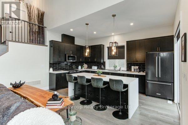 409 Somme Street, Woodstock, Ontario N4T 0K3 - Photo 14 - X12938880