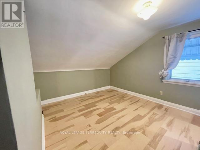 425 River Side Drive, Oakville, Ontario  L6K 3N6 - Photo 28 - W12810830