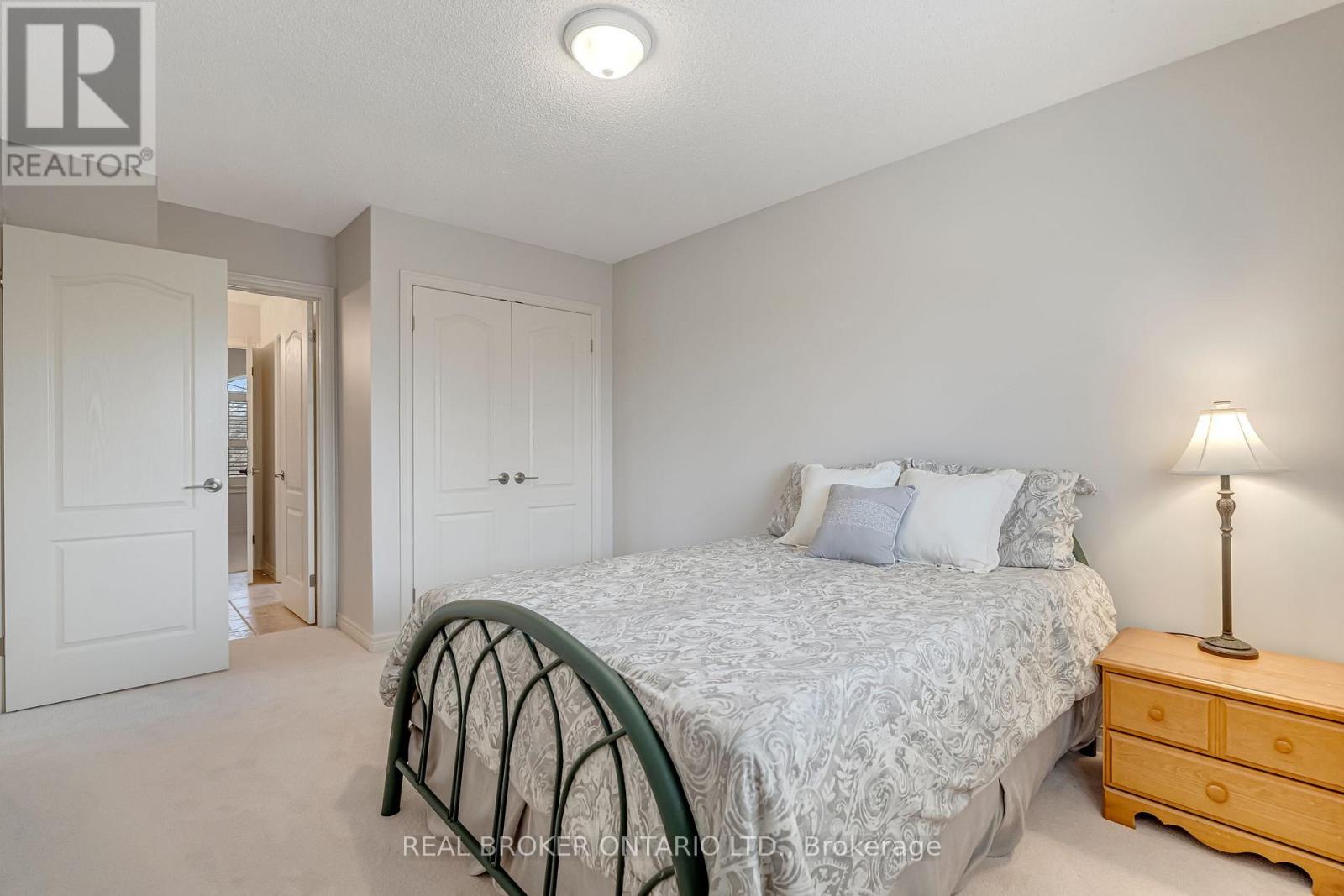 2423 Valley Heights Crescent, Oakville, Ontario  L6H 6X2 - Photo 23 - W12938964