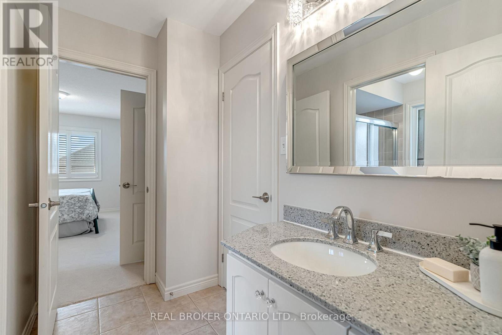 2423 Valley Heights Crescent, Oakville, Ontario  L6H 6X2 - Photo 25 - W12938964