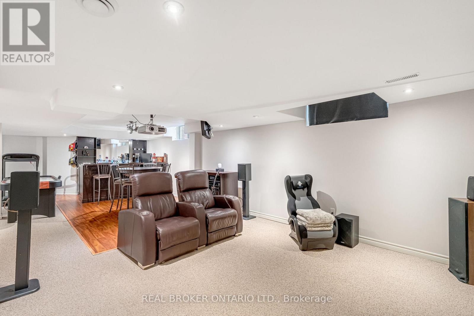 2423 Valley Heights Crescent, Oakville, Ontario  L6H 6X2 - Photo 37 - W12938964