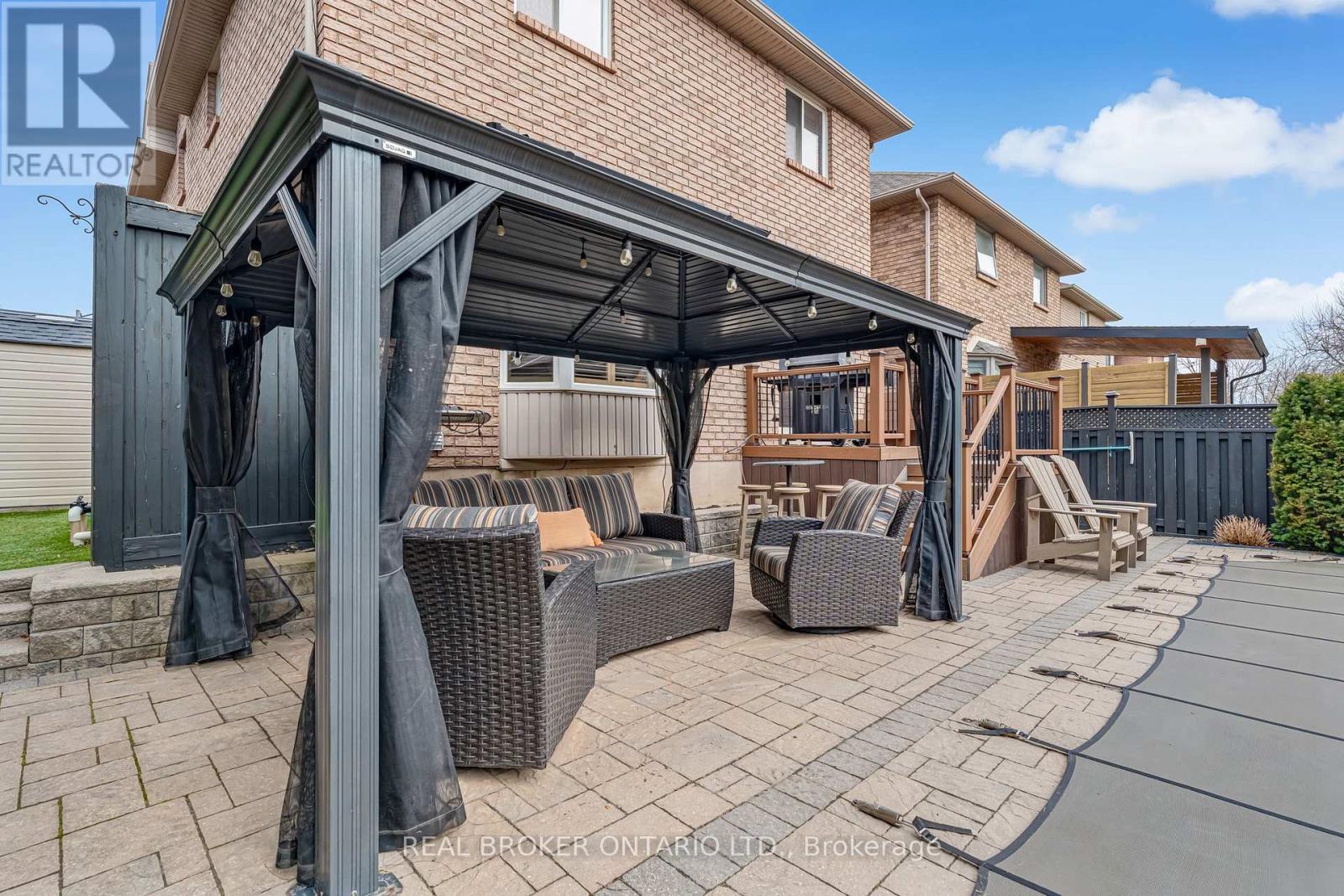 2423 Valley Heights Crescent, Oakville, Ontario  L6H 6X2 - Photo 47 - W12938964