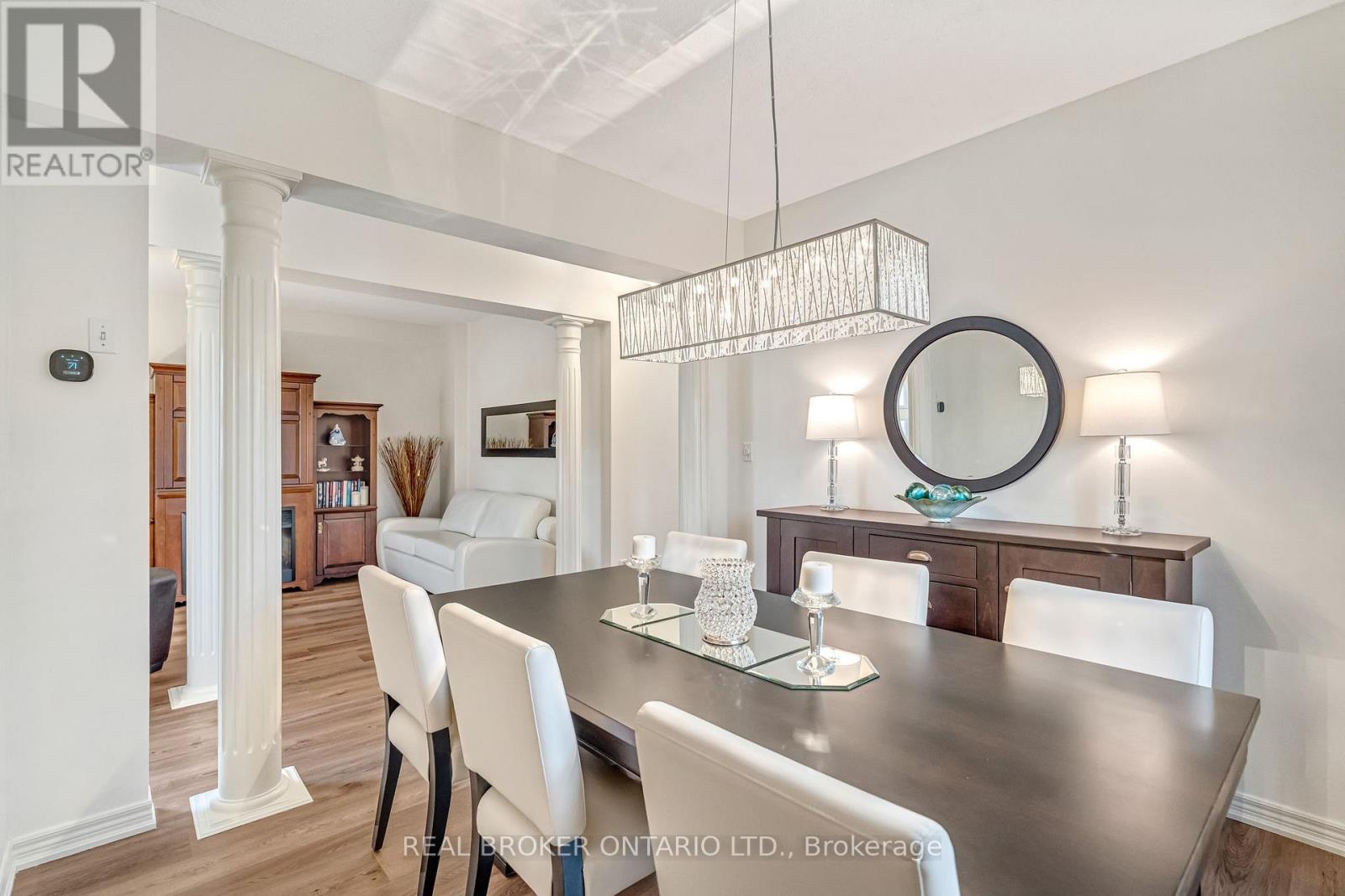 2423 Valley Heights Crescent, Oakville, Ontario  L6H 6X2 - Photo 7 - W12938964