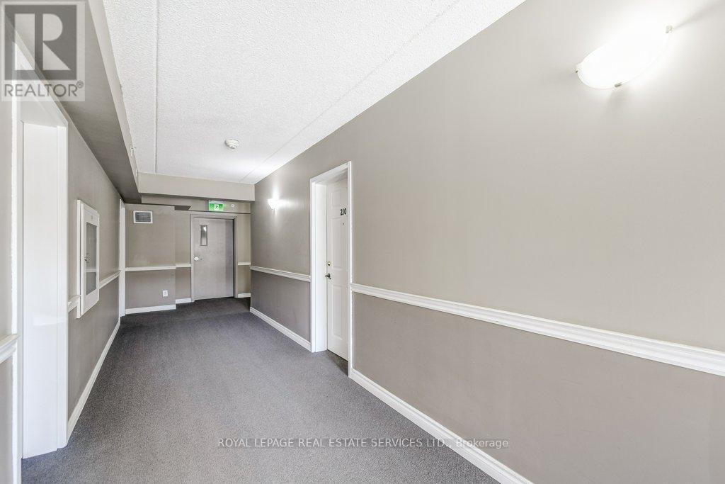 210 - 2065 Appleby Line, Burlington, Ontario  L7L 7H2 - Photo 8 - W12938968