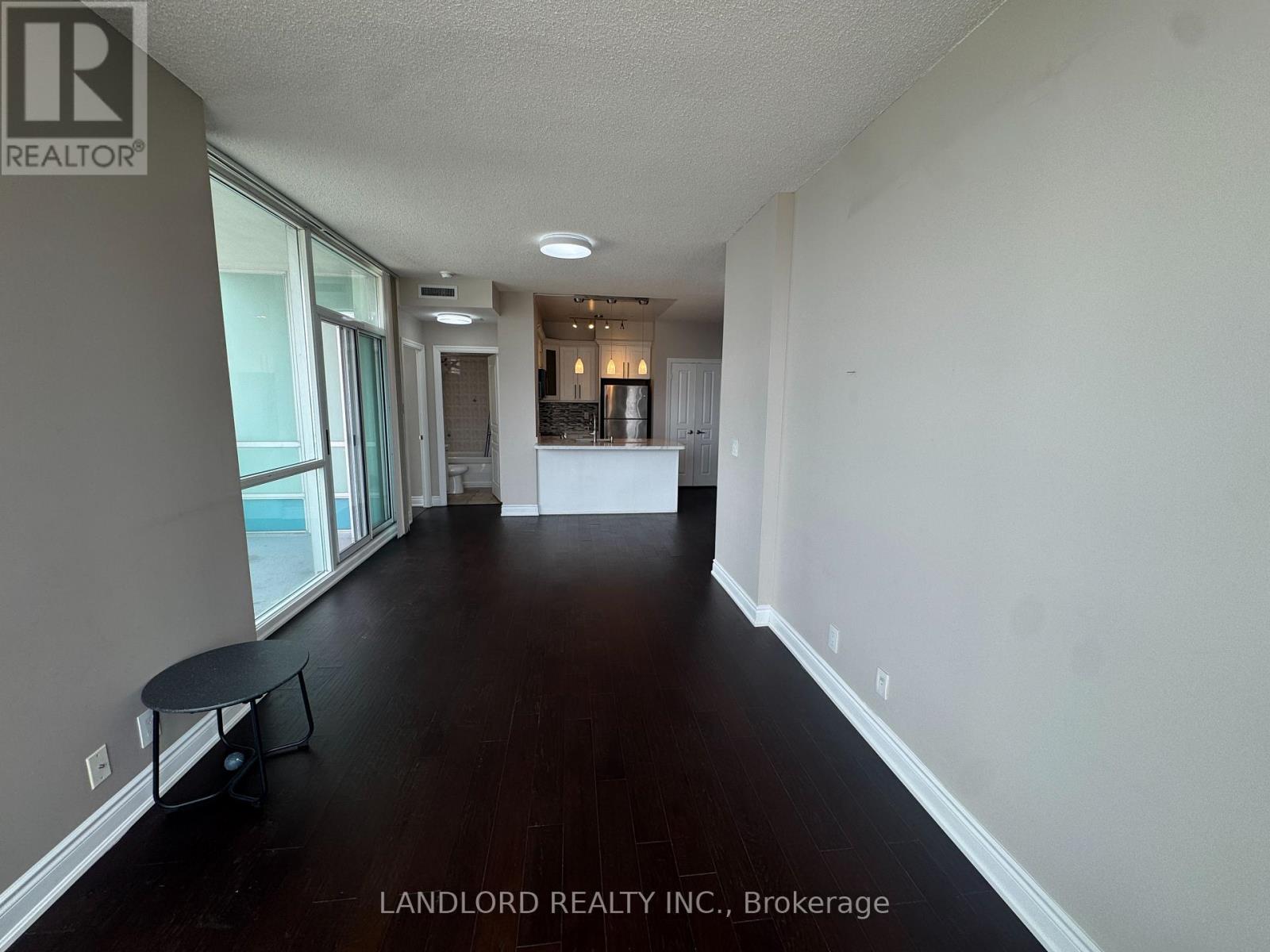 2009 - 220 Burhamthorpe Road W, Mississauga, Ontario  L5B 4N4 - Photo 13 - W12939018