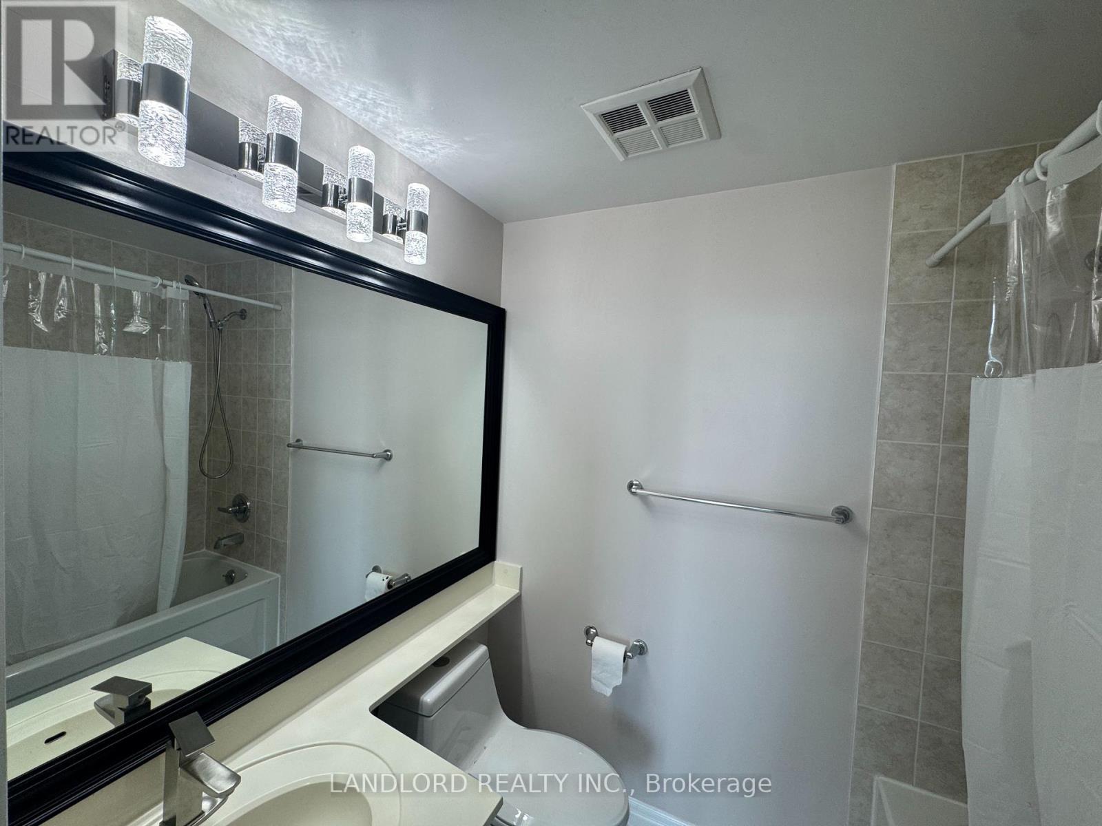 2009 - 220 Burhamthorpe Road W, Mississauga, Ontario  L5B 4N4 - Photo 21 - W12939018