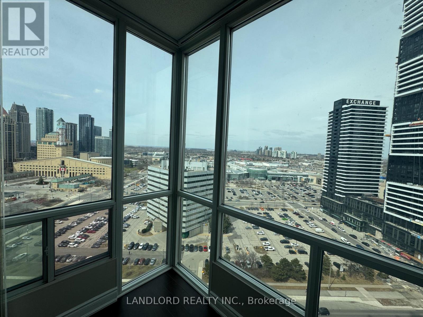 2009 - 220 Burhamthorpe Road W, Mississauga, Ontario  L5B 4N4 - Photo 31 - W12939018