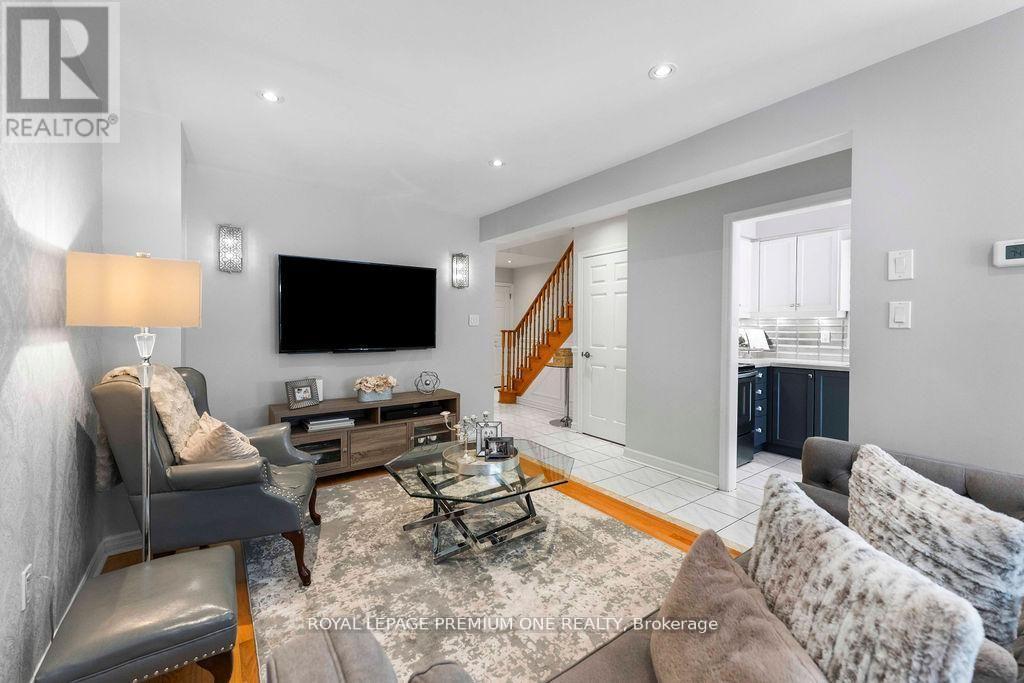 99 Senator Way, Caledon, Ontario  L7S 2S6 - Photo 8 - W12939028