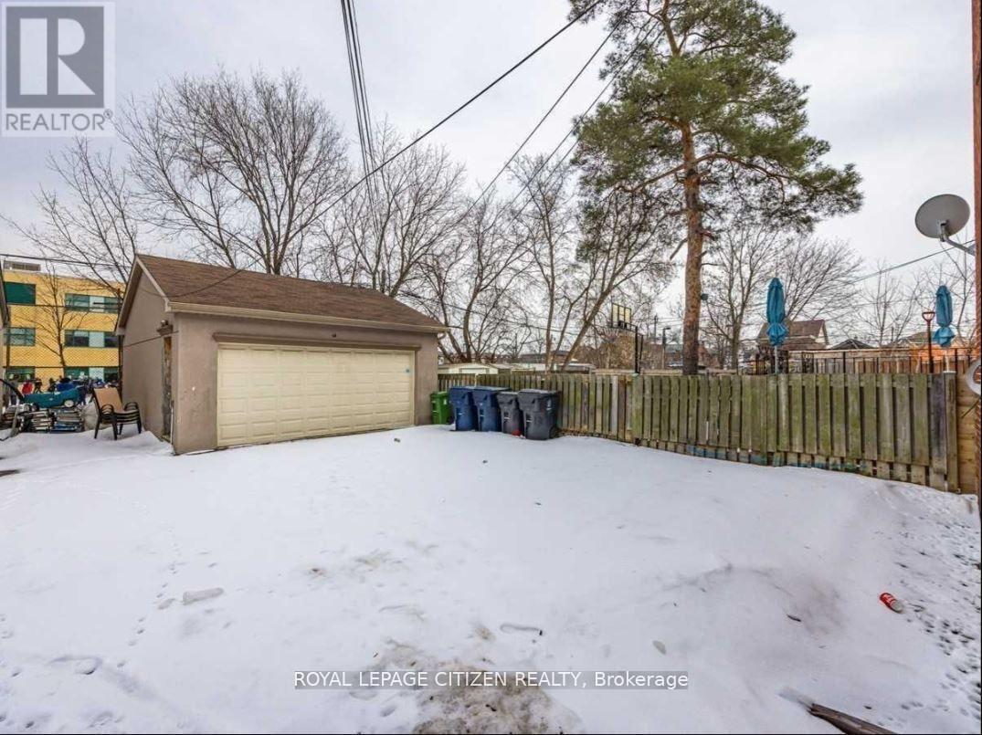 2 - 17 Bayliss Avenue, Toronto, Ontario  M6N 4P2 - Photo 17 - W12939034