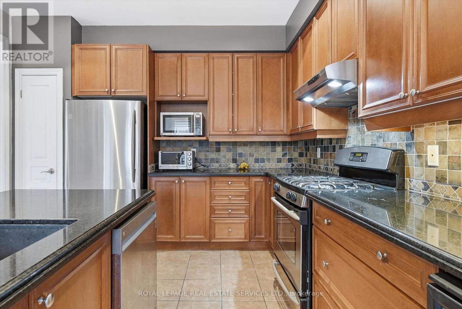 2170 Brookhaven Crescent, Oakville, Ontario  L6M 5B8 - Photo 14 - W12939036