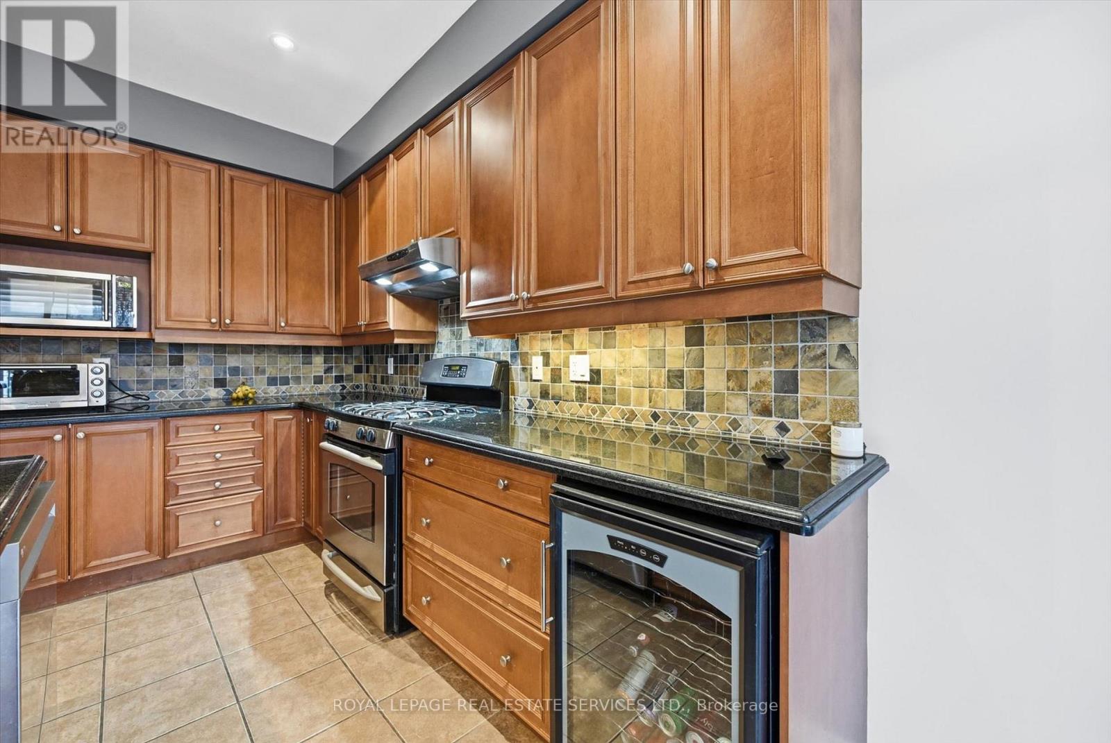 2170 Brookhaven Crescent, Oakville, Ontario  L6M 5B8 - Photo 15 - W12939036