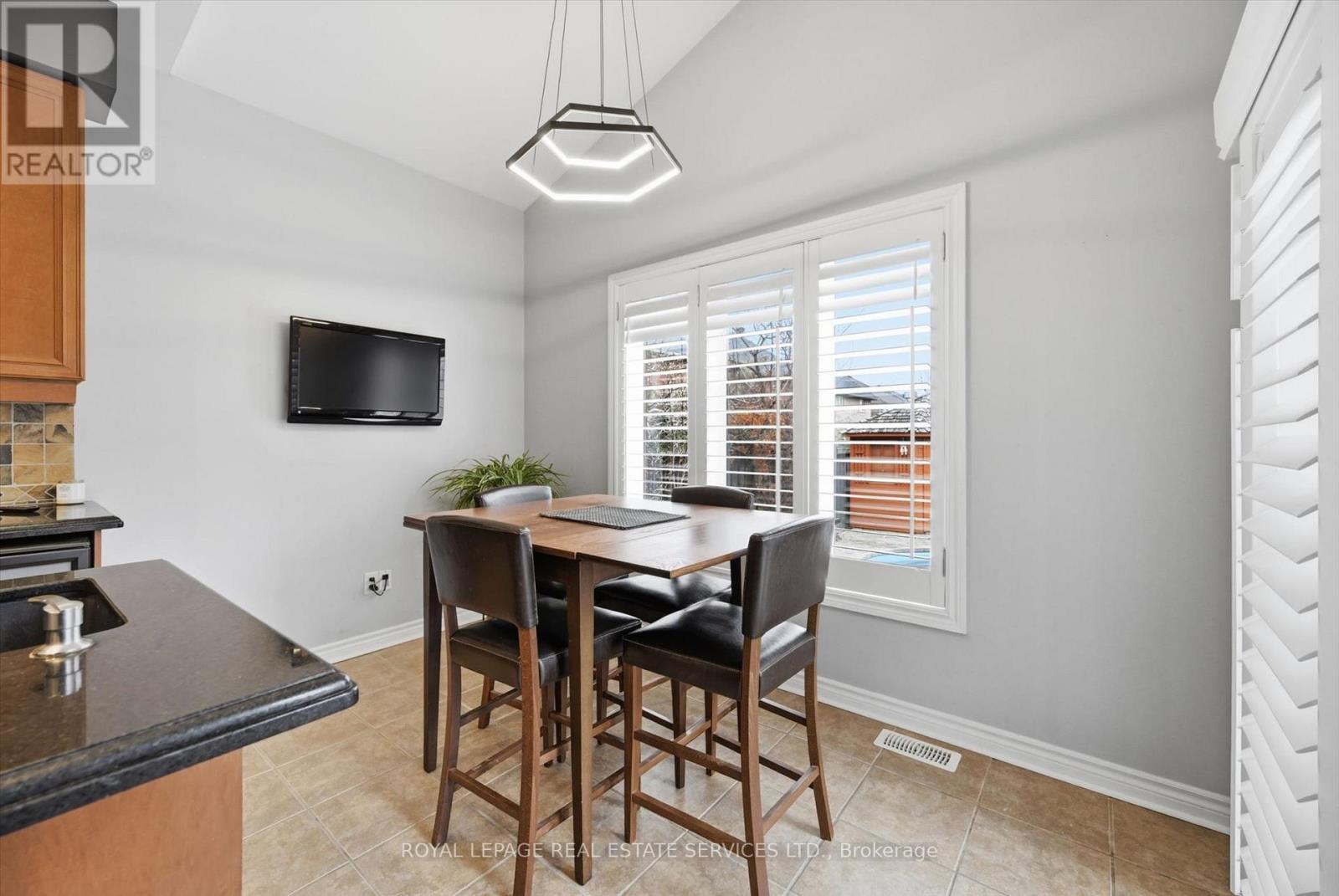 2170 Brookhaven Crescent, Oakville, Ontario  L6M 5B8 - Photo 17 - W12939036