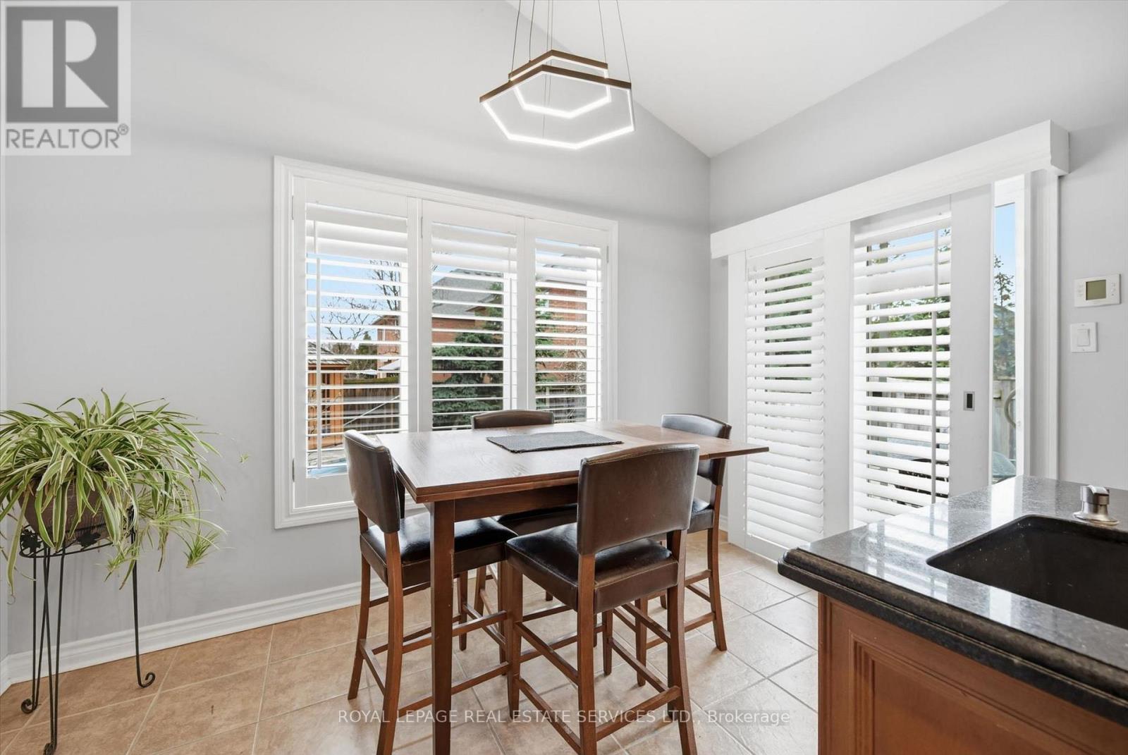 2170 Brookhaven Crescent, Oakville, Ontario  L6M 5B8 - Photo 18 - W12939036