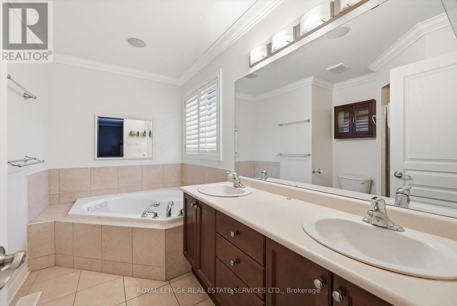 2170 Brookhaven Crescent, Oakville, Ontario  L6M 5B8 - Photo 25 - W12939036