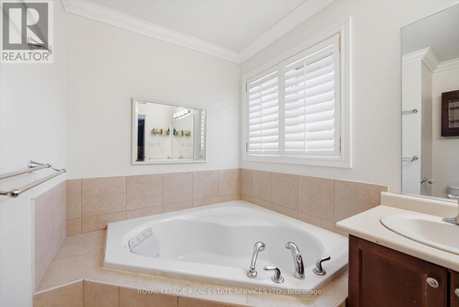 2170 Brookhaven Crescent, Oakville, Ontario  L6M 5B8 - Photo 26 - W12939036