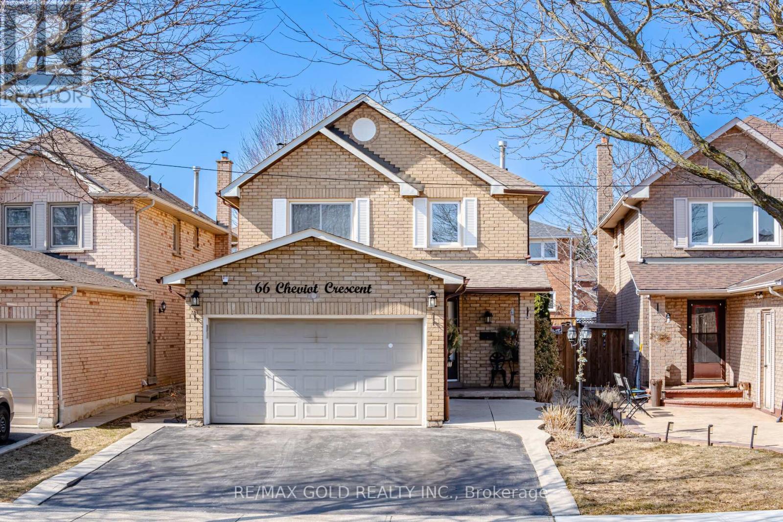 66 CHEVIOT CRESCENT, brampton (heart lake east), Ontario