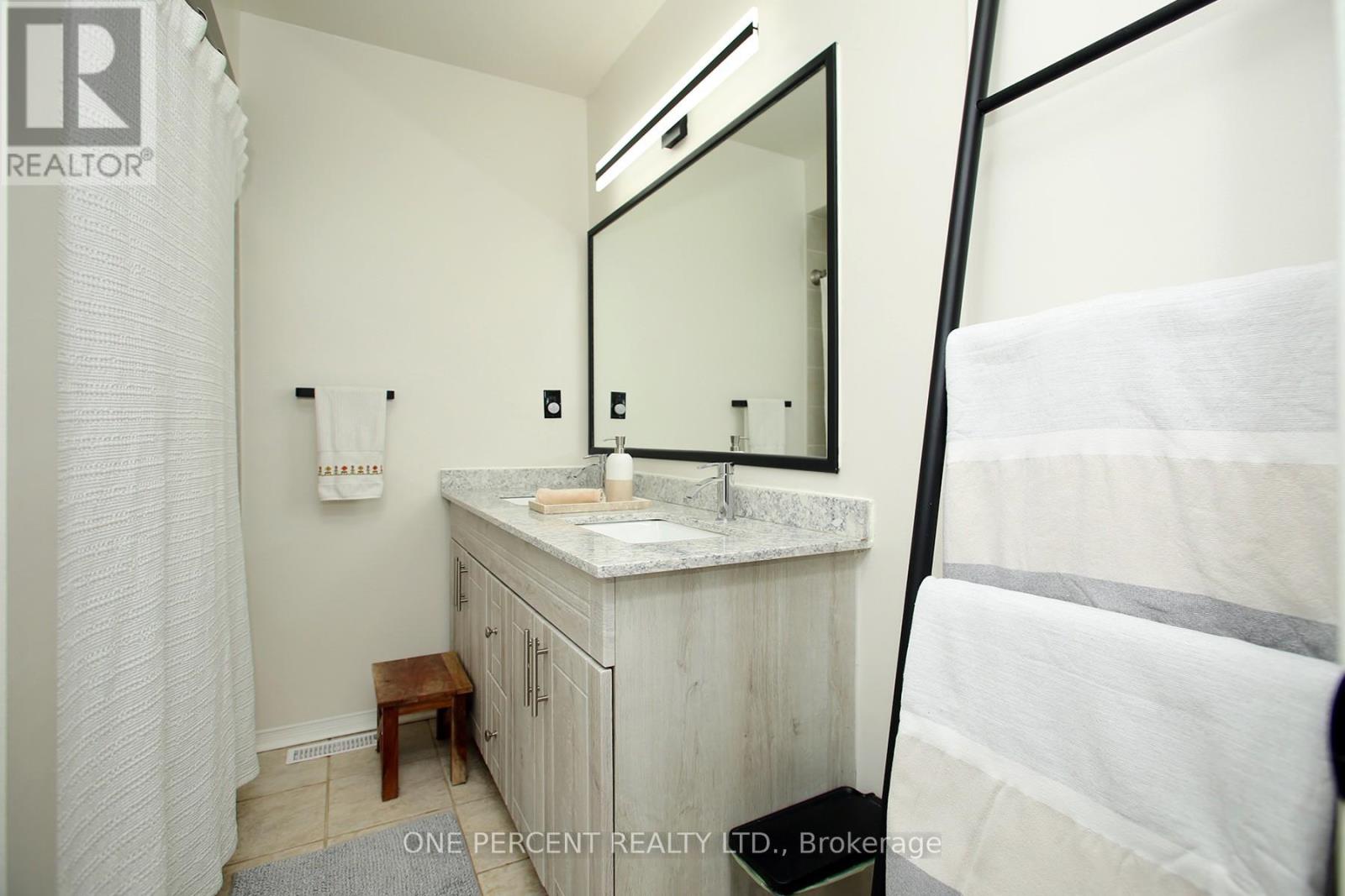 55 - 5223 Fairford Crescent, Mississauga (East Credit), Ontario  L5V 2M6 - Photo 15 - W12939124