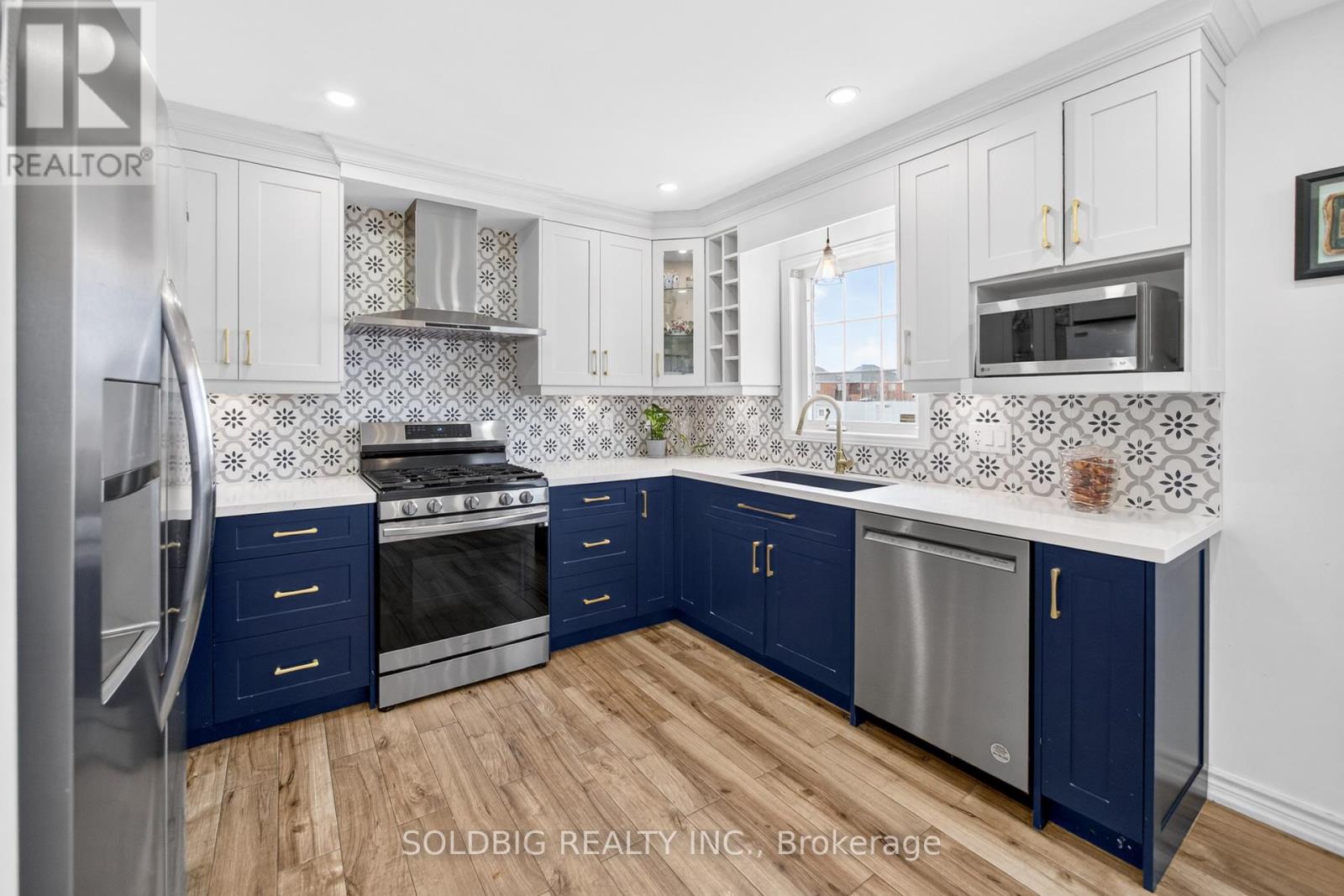 424 Chandler Crescent, Milton (Sc Scott), Ontario  L9T 0S9 - Photo 10 - W12939132