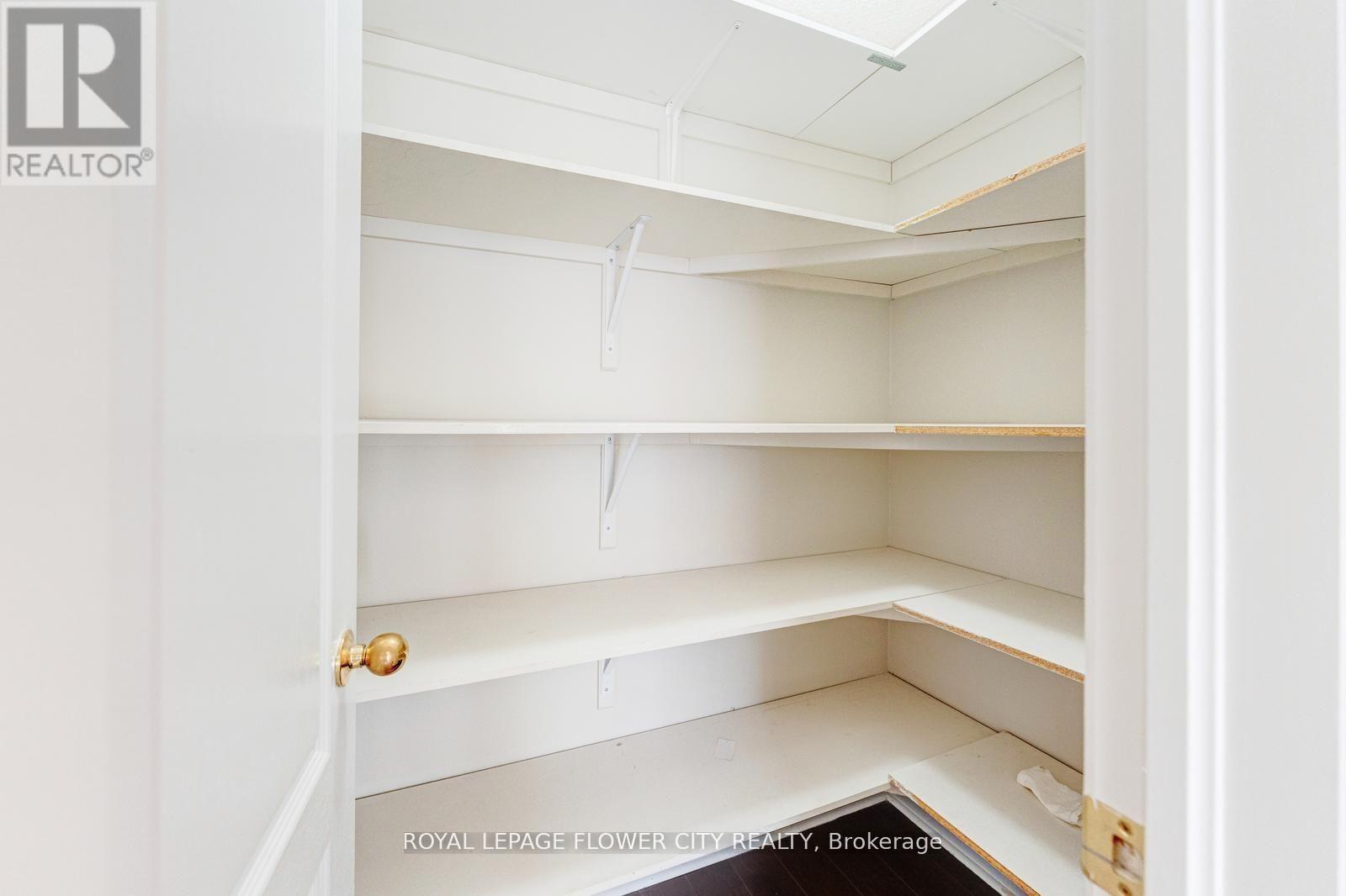 80 Dwyer Drive, Brampton (Gore Industrial North), Ontario  L6S 0B1 - Photo 40 - W12939184