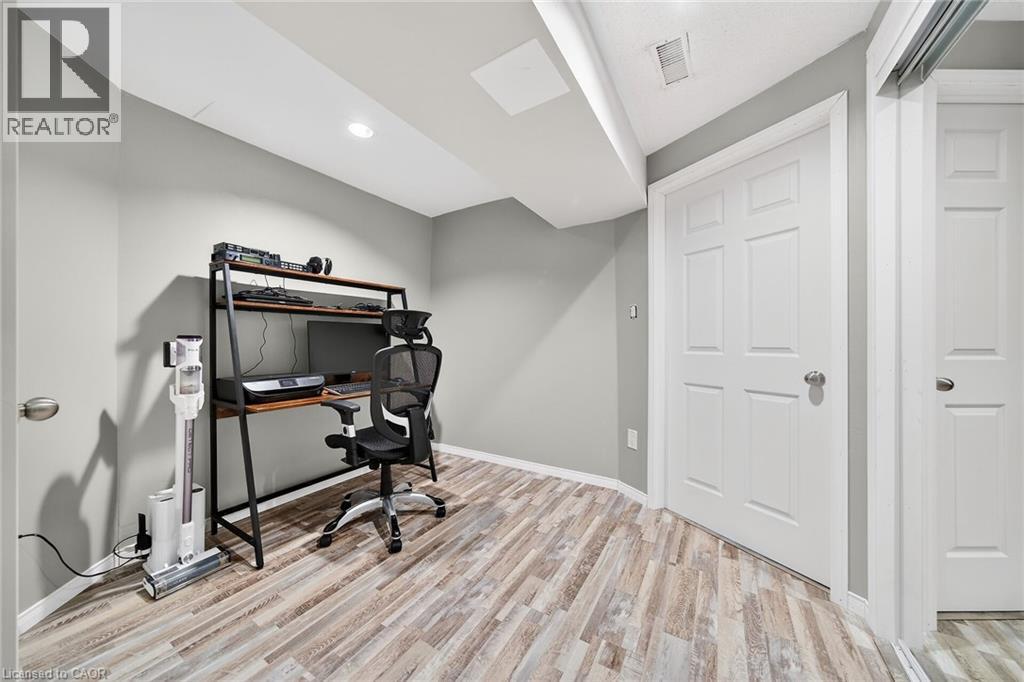 122 Memory Lane, Cambridge, Ontario  N3C 3Z6 - Photo 39 - 40816381