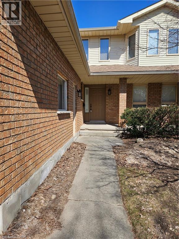 594 Hunters Place, Waterloo, Ontario  N2K 3L3 - Photo 2 - 40816054