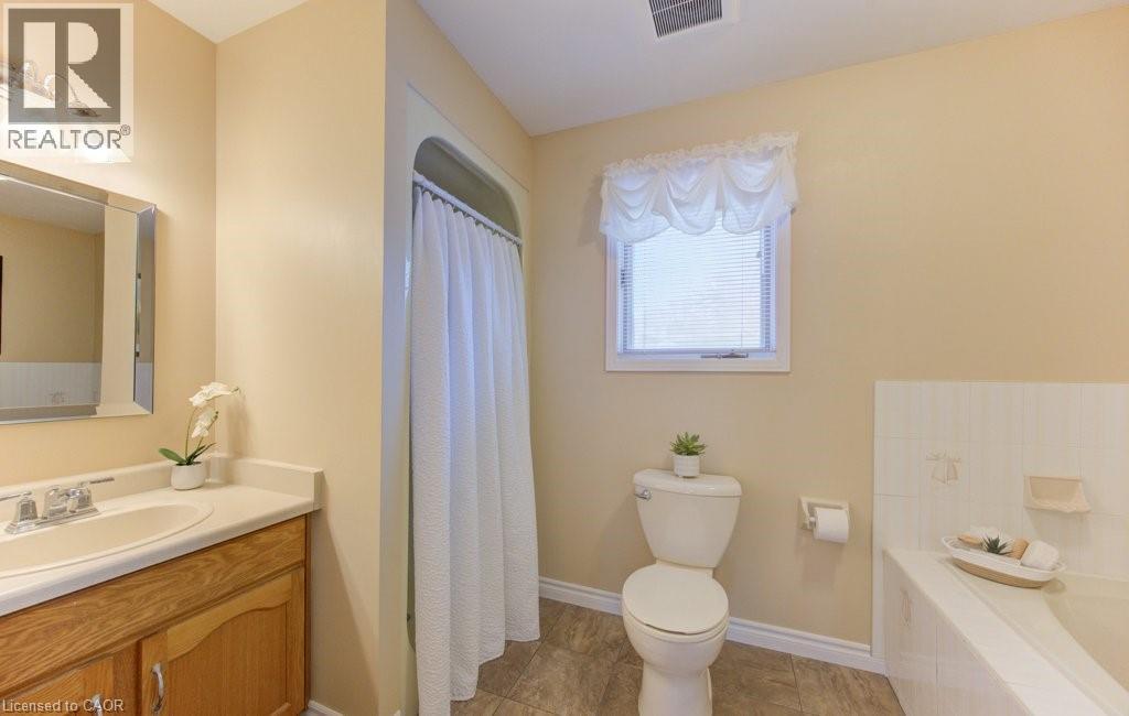 594 Hunters Place, Waterloo, Ontario  N2K 3L3 - Photo 29 - 40816054