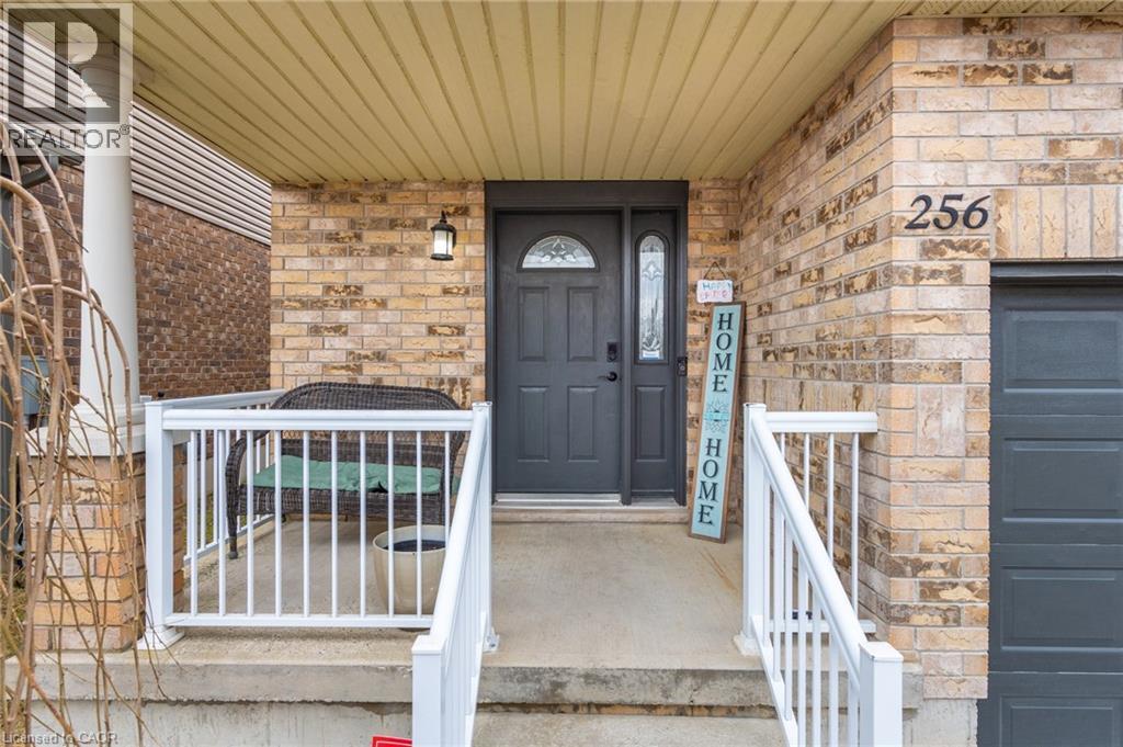 256 Sienna Crescent, Kitchener, Ontario  N2R 1T5 - Photo 3 - 40815511