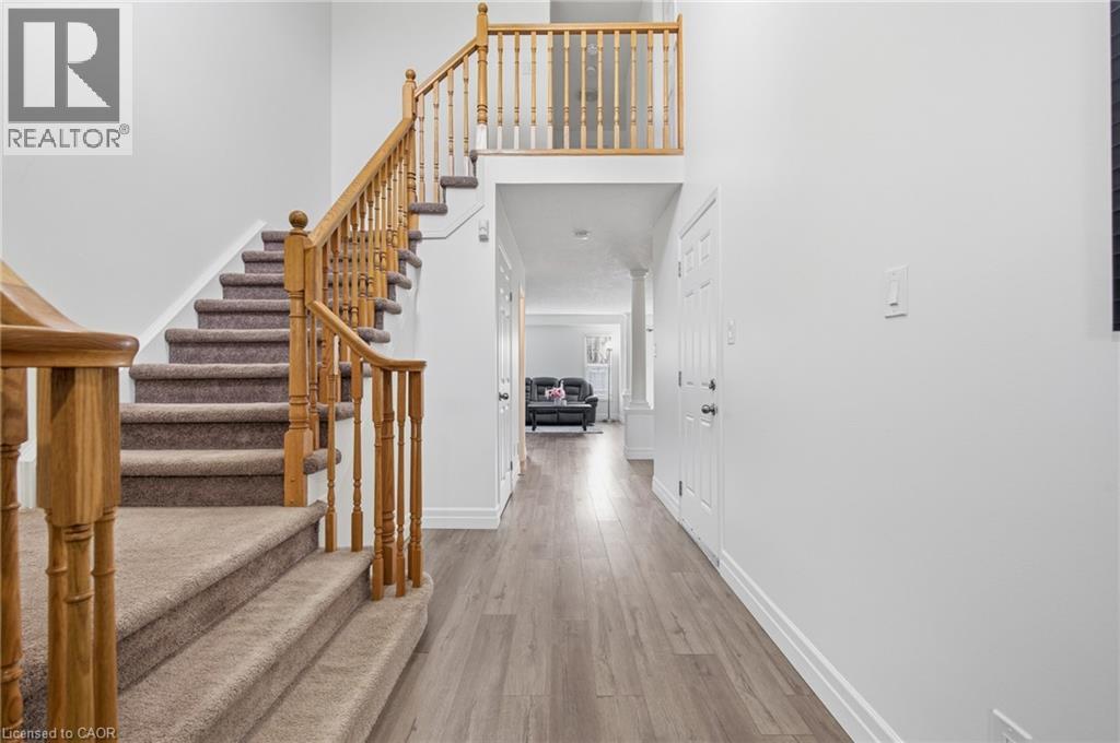 256 Sienna Crescent, Kitchener, Ontario  N2R 1T5 - Photo 5 - 40815511