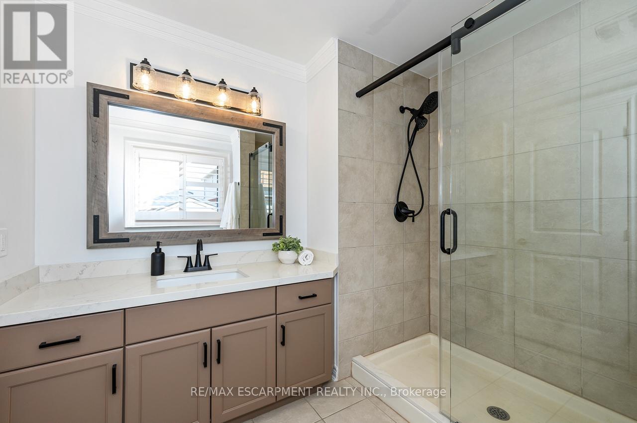 27 Carver Drive, Hamilton (Binbrook), Ontario  L0R 1C0 - Photo 20 - X12938944