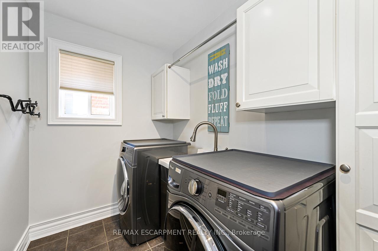 27 Carver Drive, Hamilton (Binbrook), Ontario  L0R 1C0 - Photo 24 - X12938944